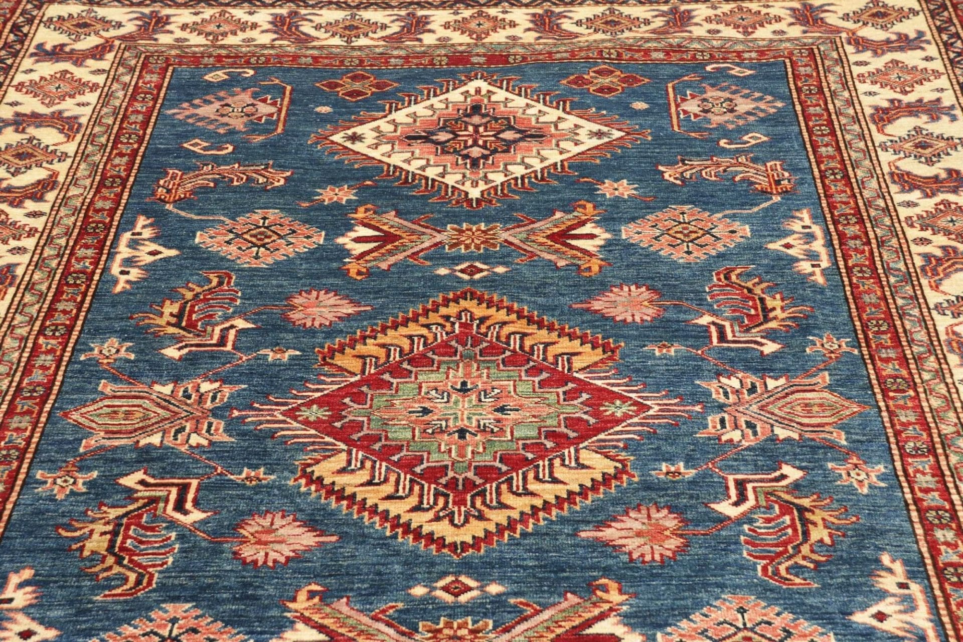 Handgeknüpfter Kazak Orientteppich 175 × 243 cm