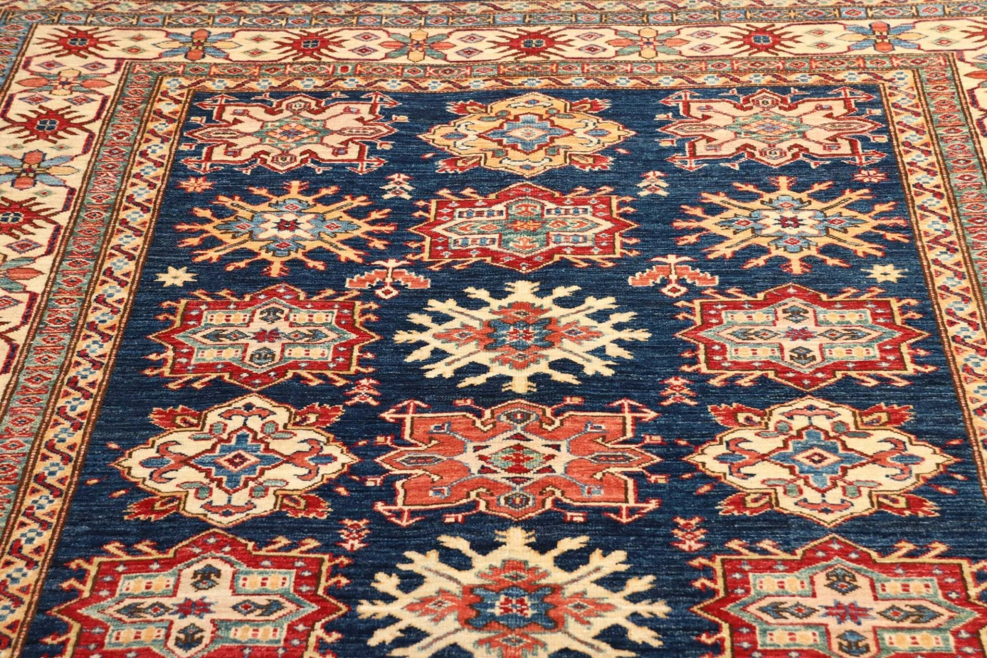 Handgeknüpfter Kazak Orientteppich 175 × 247 cm
