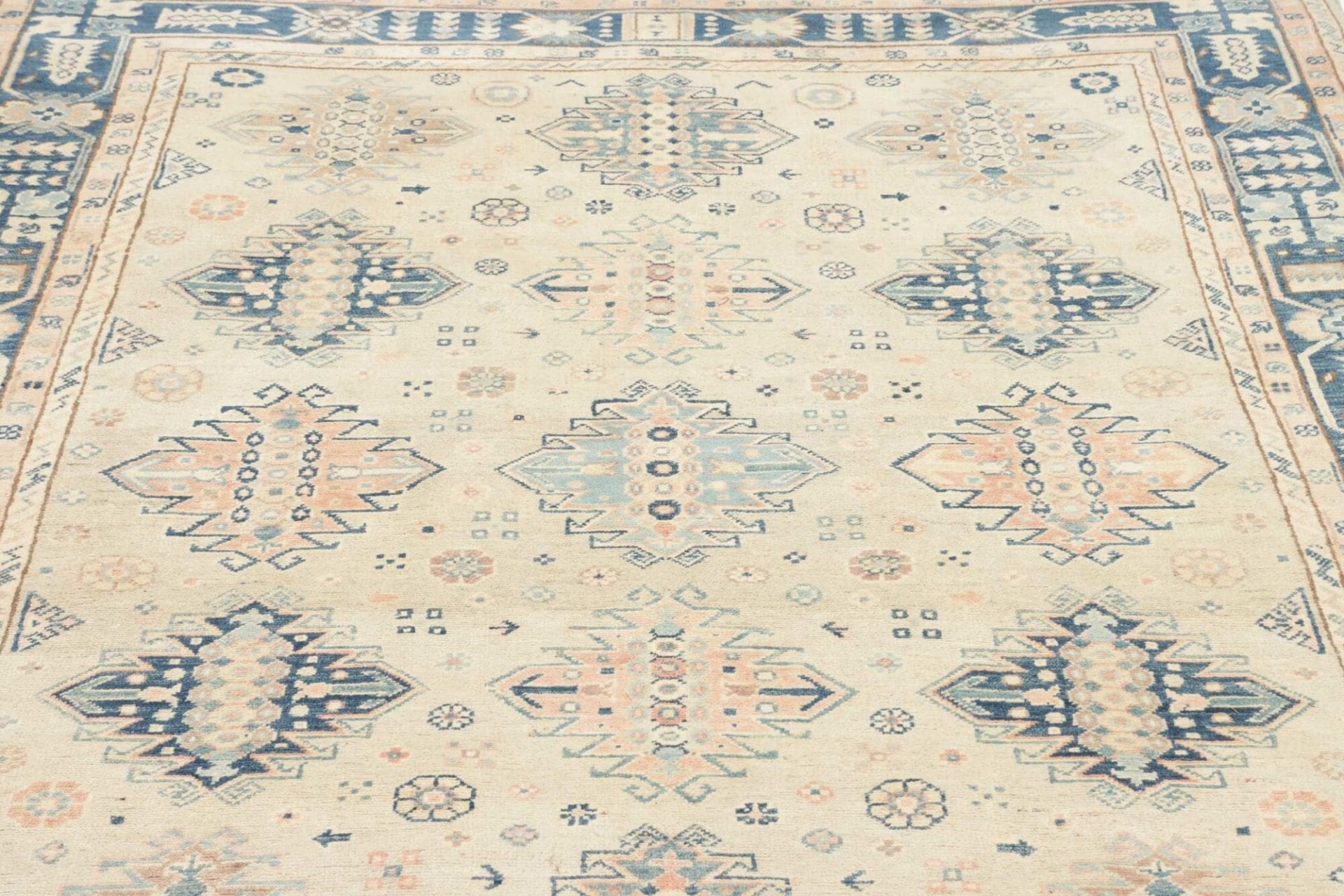 Kazak Orientteppich aus Pakistan, 176 × 237 cm