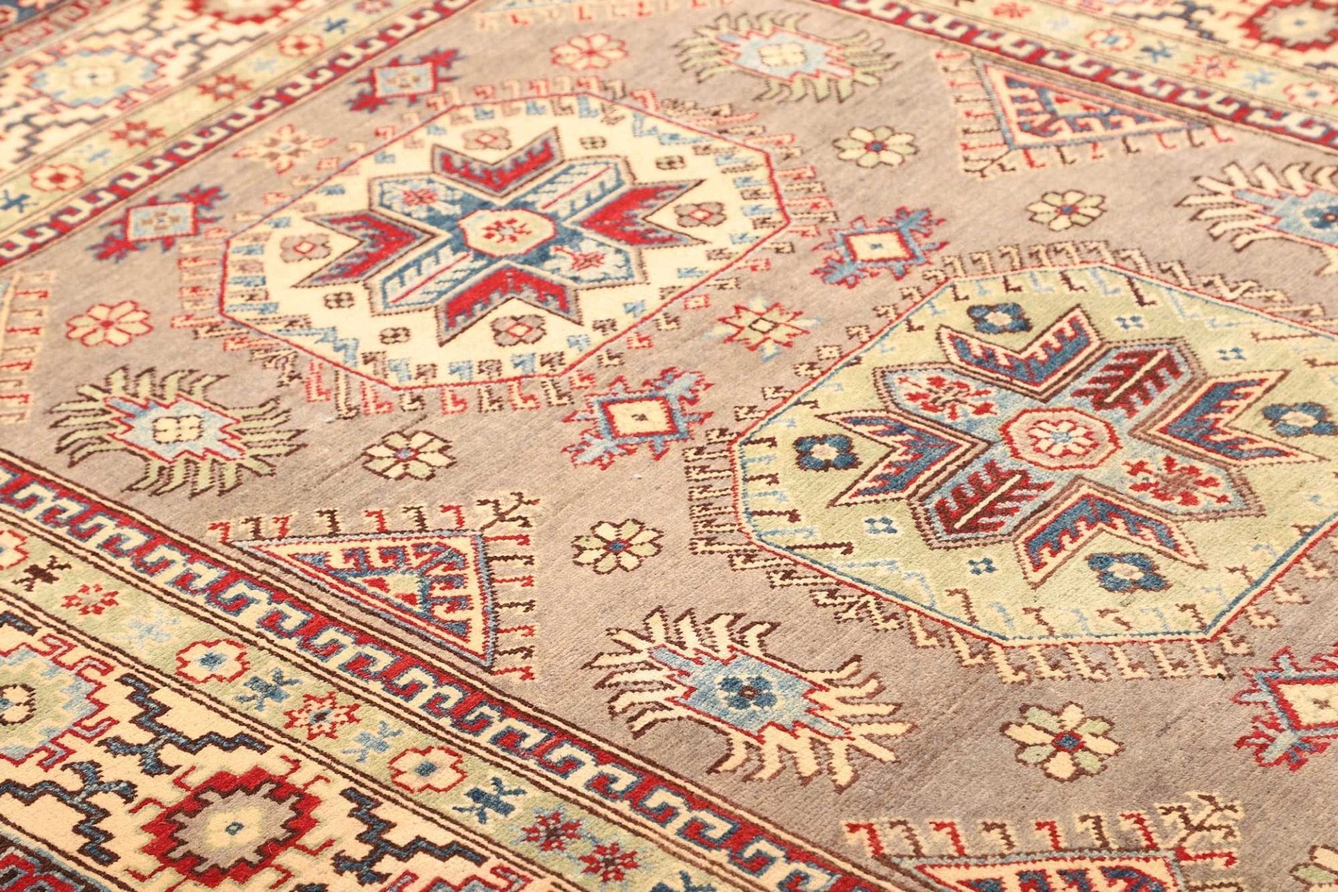 Handgeknüpfter Kazak Orientteppich 170 × 242 cm