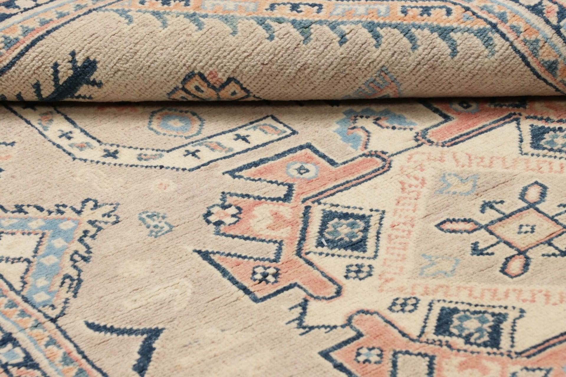 Kazak Orientteppich aus Pakistan, 125 × 189 cm