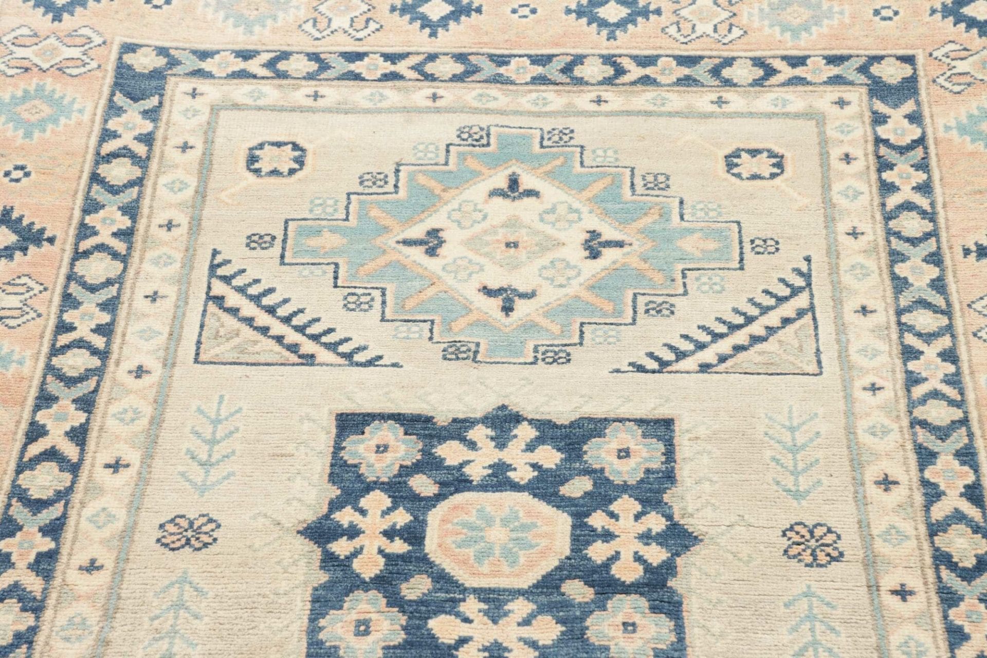 Handgeknüpfter Kazak Orientteppich 123 × 183 cm