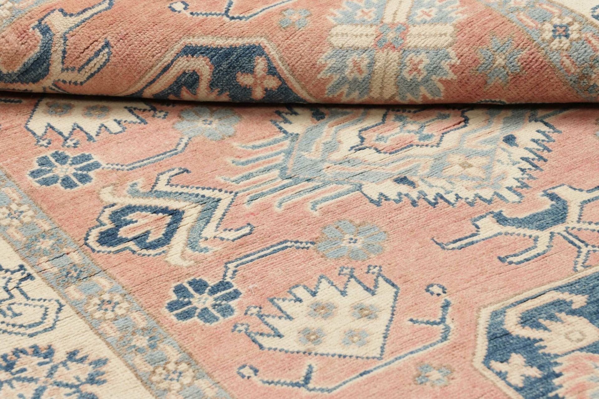 Kazak Orientteppich aus Pakistan, 124 × 179 cm