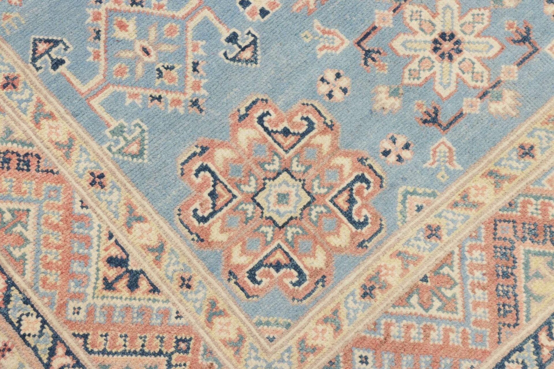 Kazak Orientteppich 123 × 181 cm aus Wolle, handgeknüpft