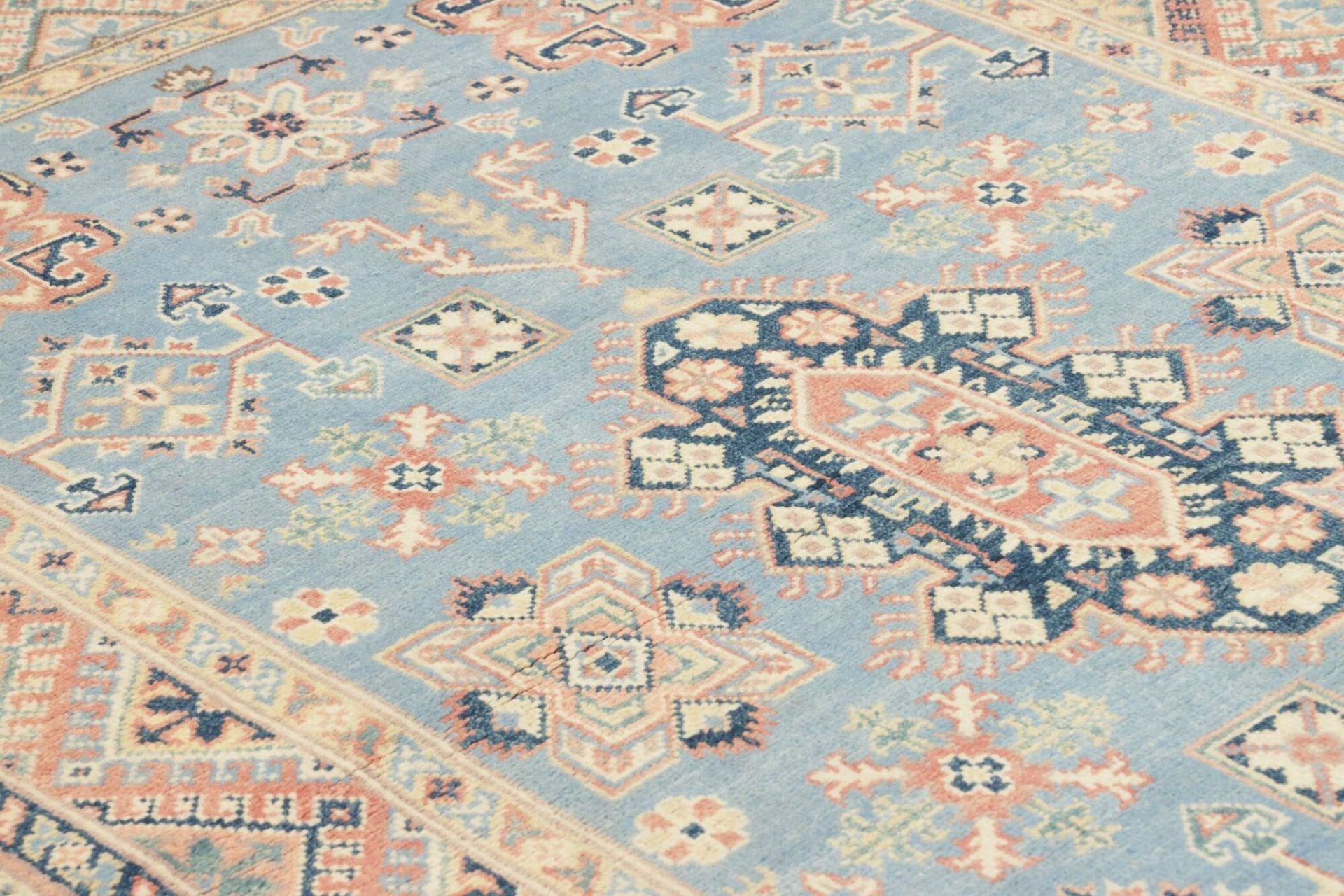Kazak Orientteppich 123 × 181 cm aus Wolle, handgeknüpft