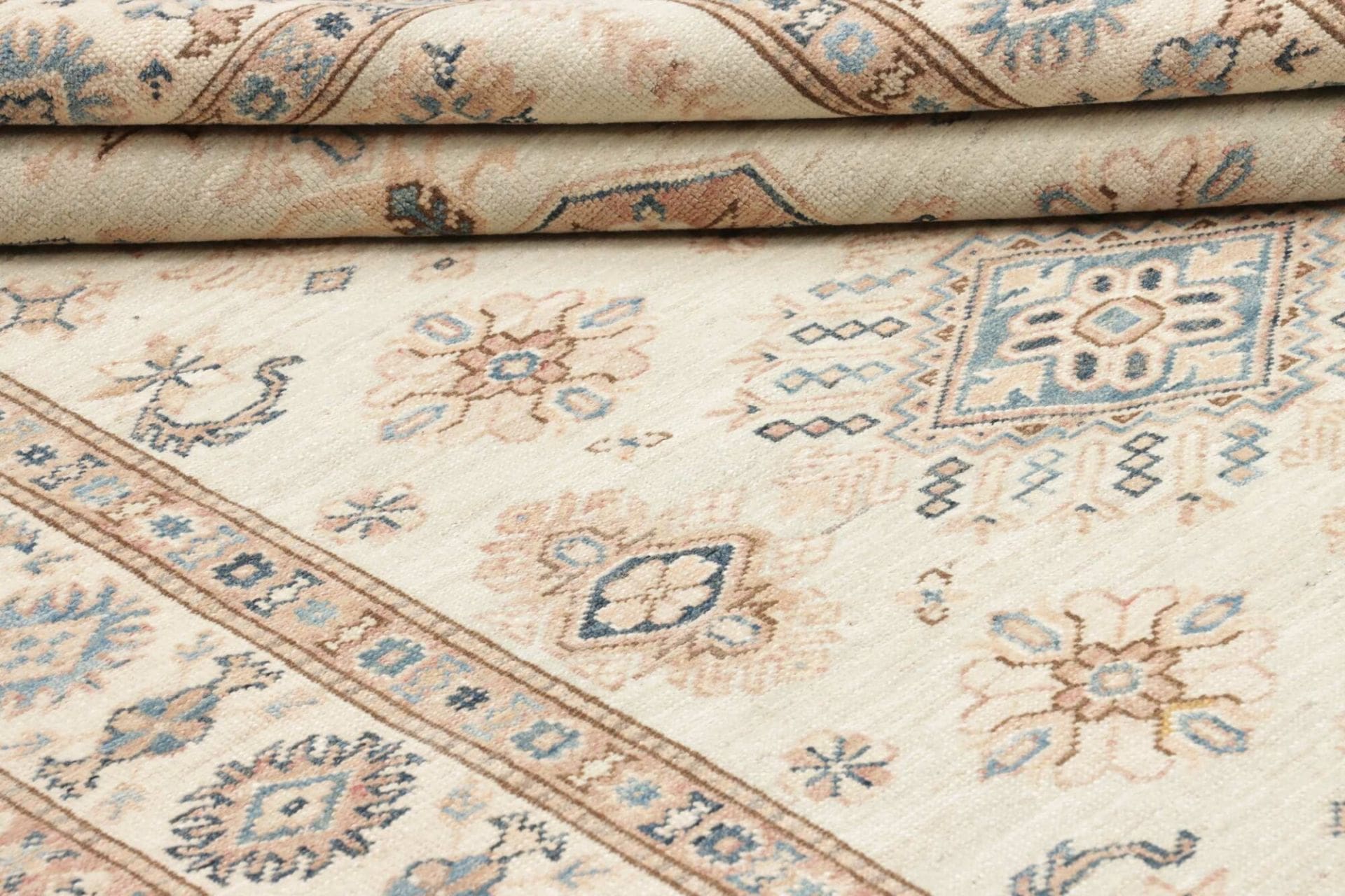 Kazak Orientteppich 127 × 178 cm aus Wolle, handgeknüpft