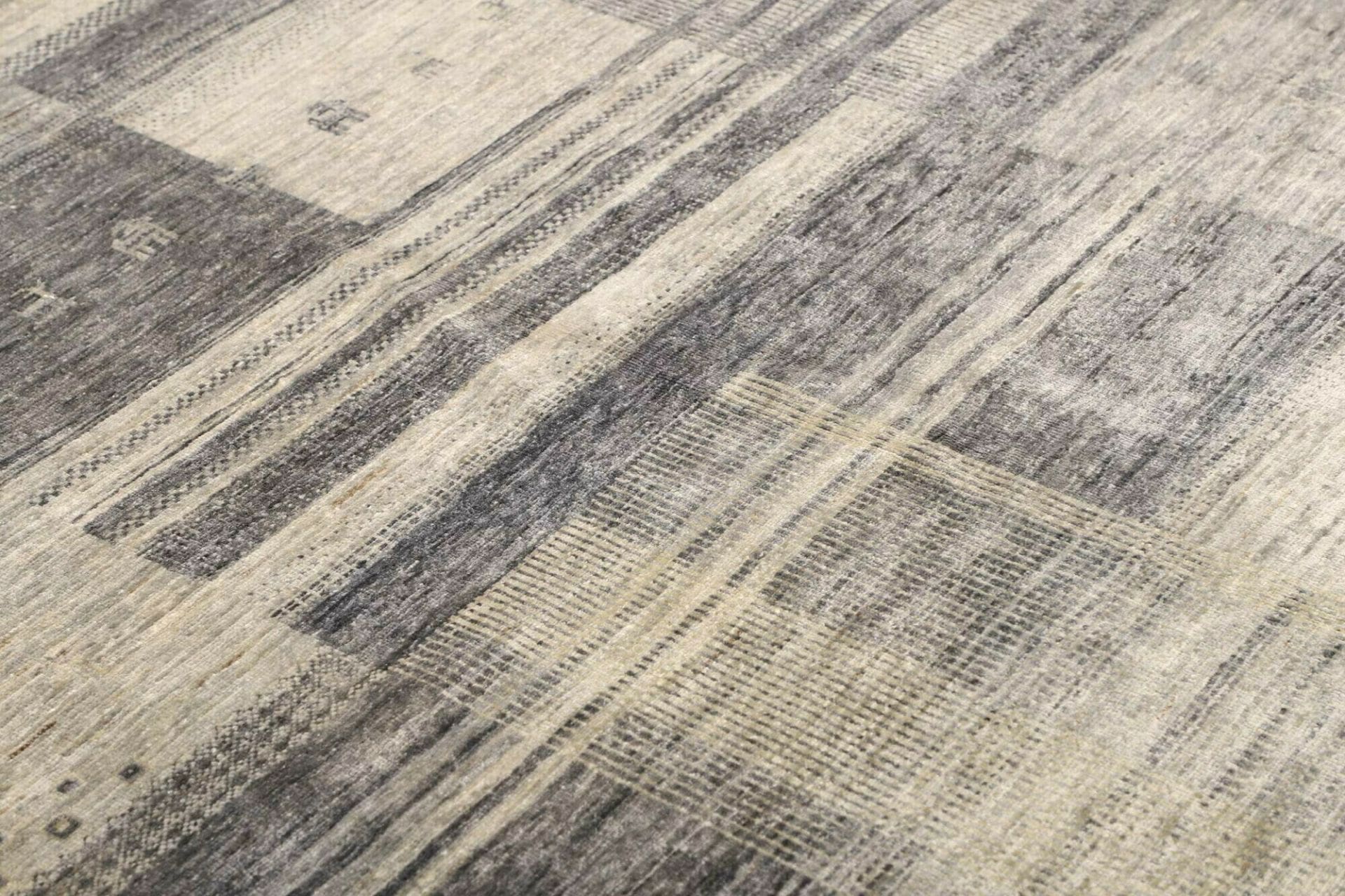 Handgewebter Gabbeh Orientteppich 153 × 200 cm