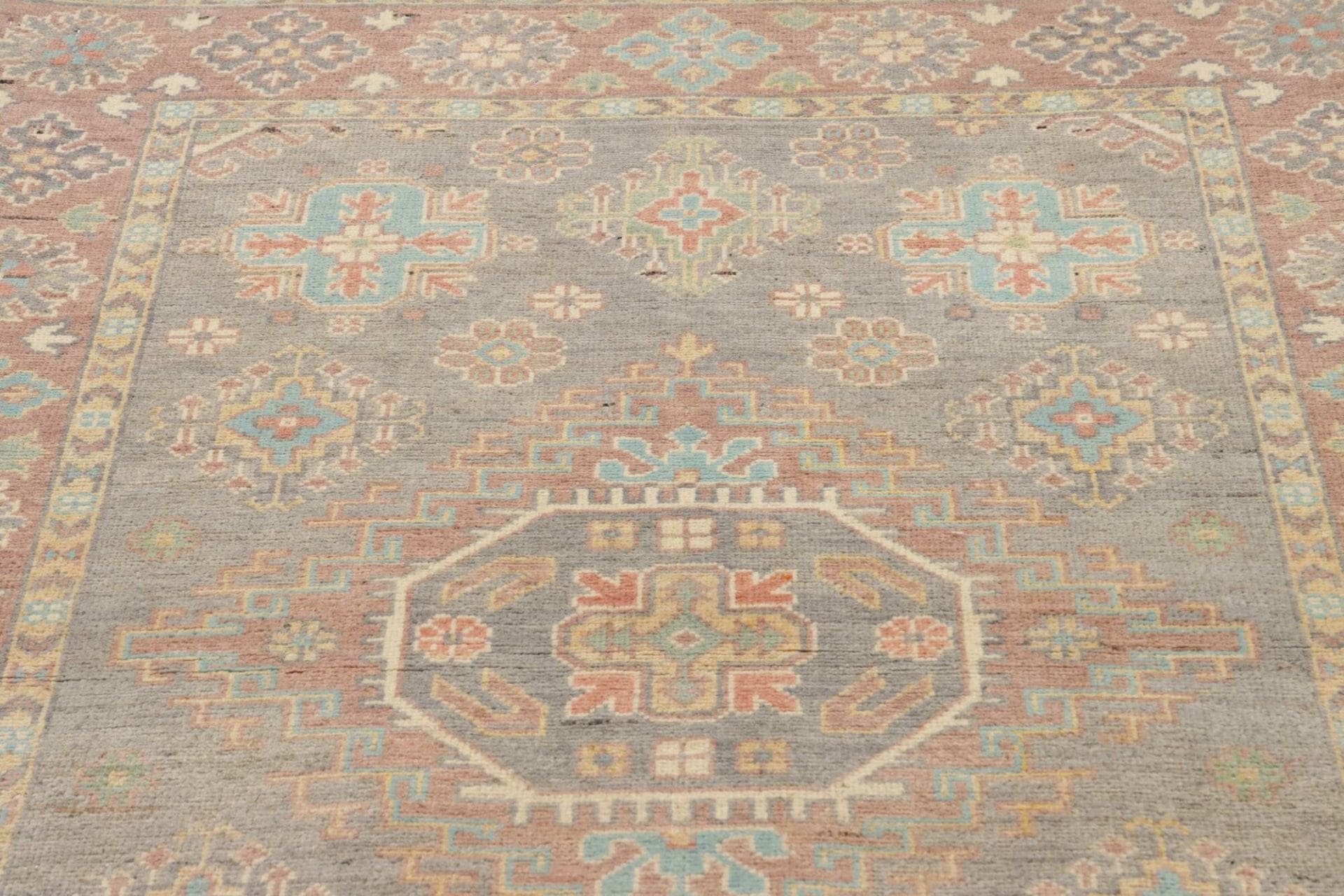 Handgeknüpfter Kazak Orientteppich 123 × 174 cm