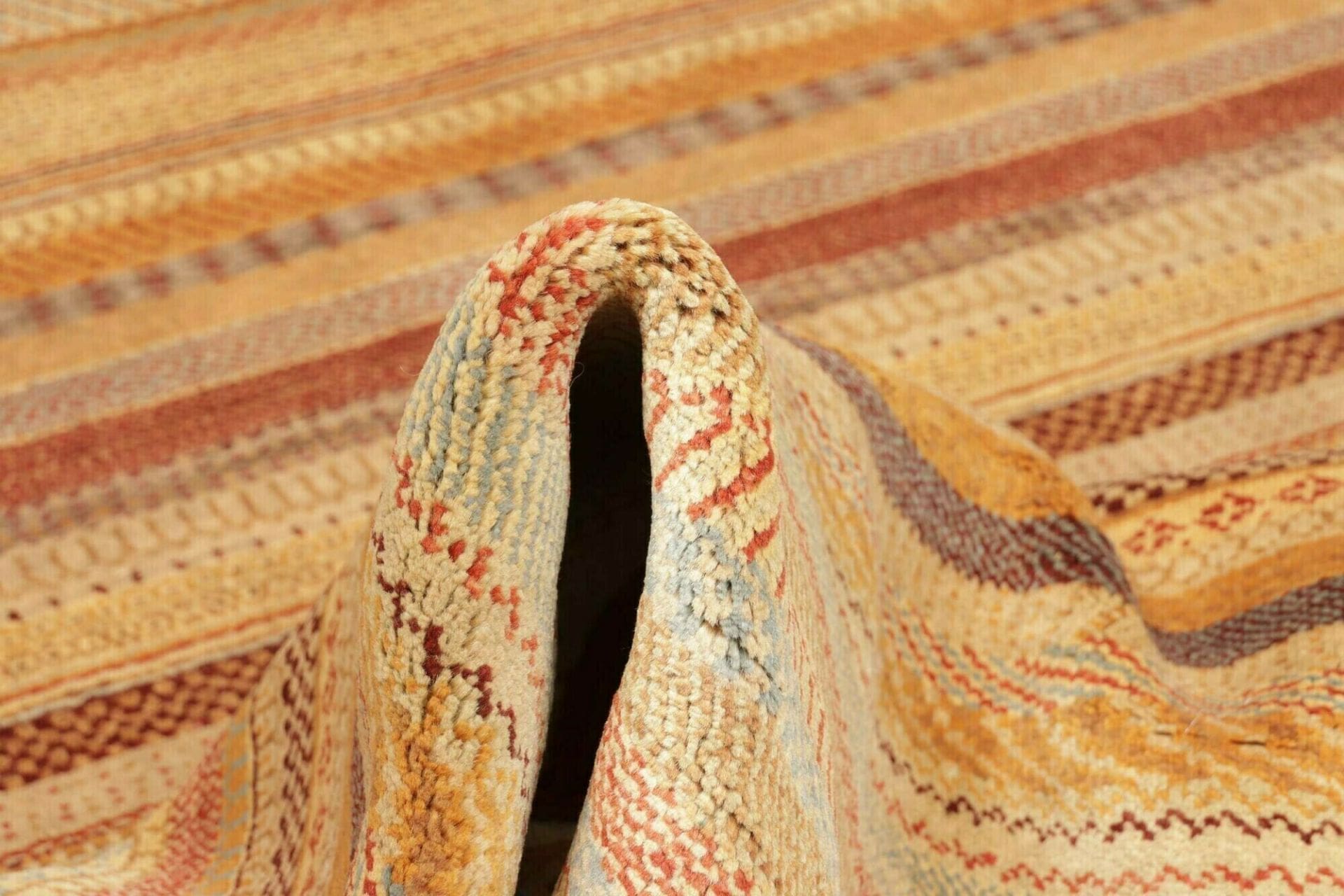 Handgeknüpfter Loribaft Orientteppich 146 × 202 cm