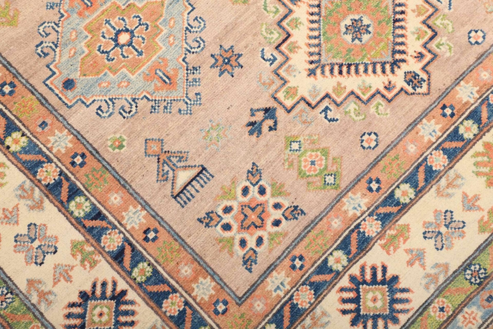 Kazak Orientteppich aus Pakistan, 156 × 199 cm