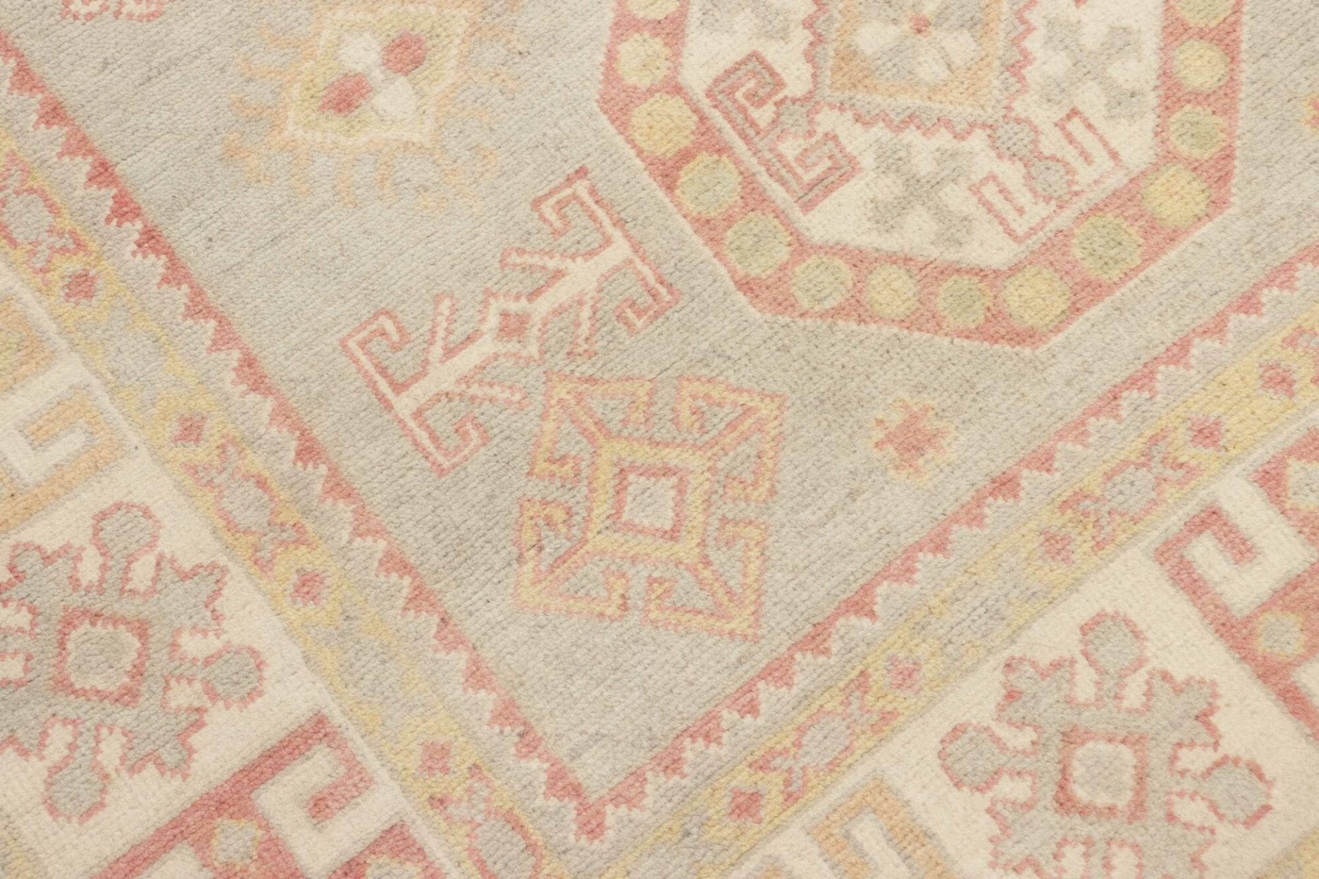 Kazak Orientteppich aus Pakistan, 123 × 172 cm