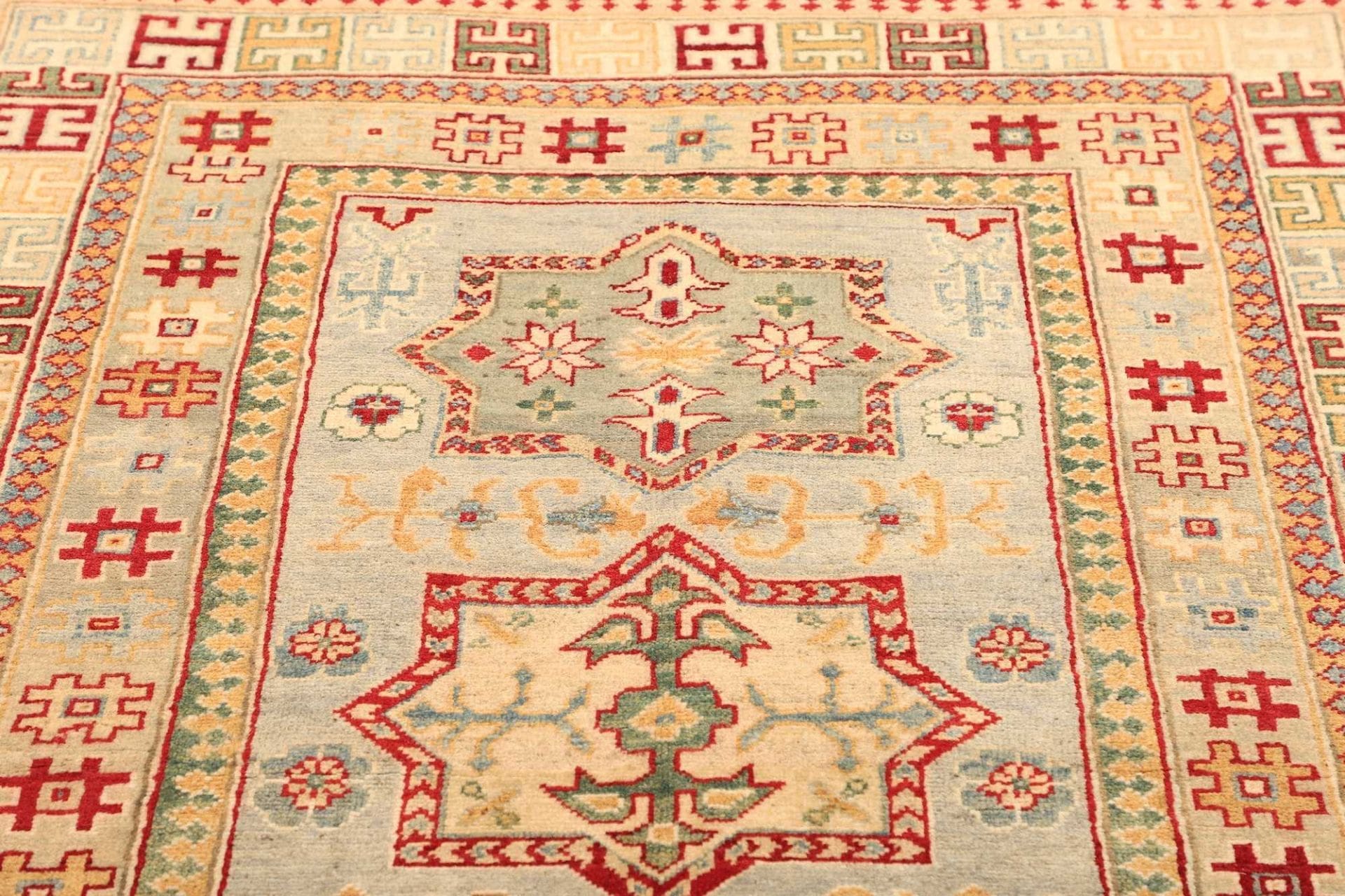 Kazak Orientteppich aus Afghanistan, 122 × 175 cm