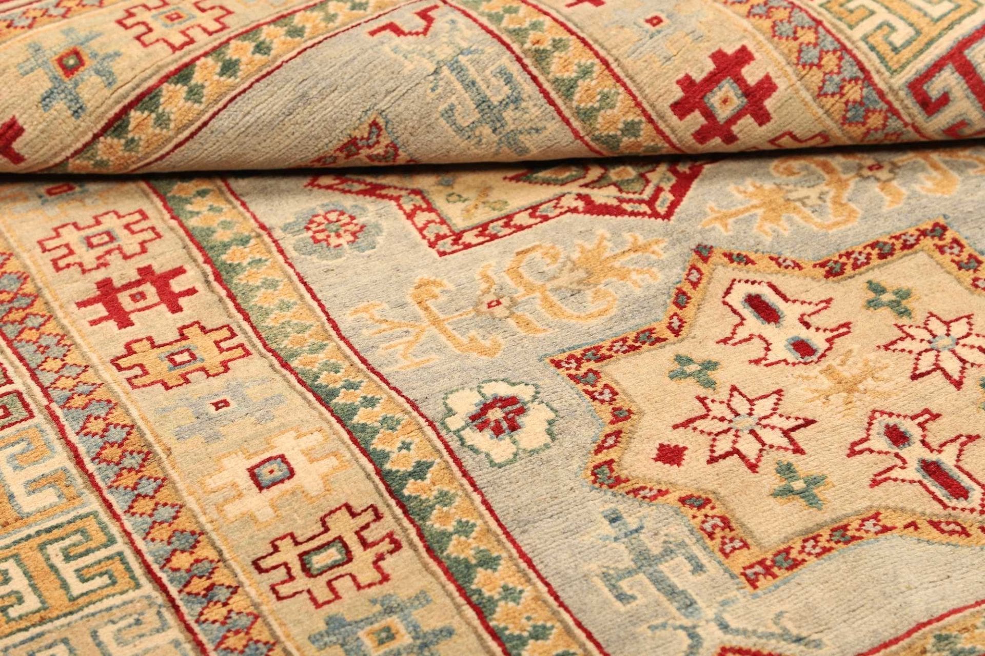 Kazak Orientteppich aus Afghanistan, 122 × 175 cm
