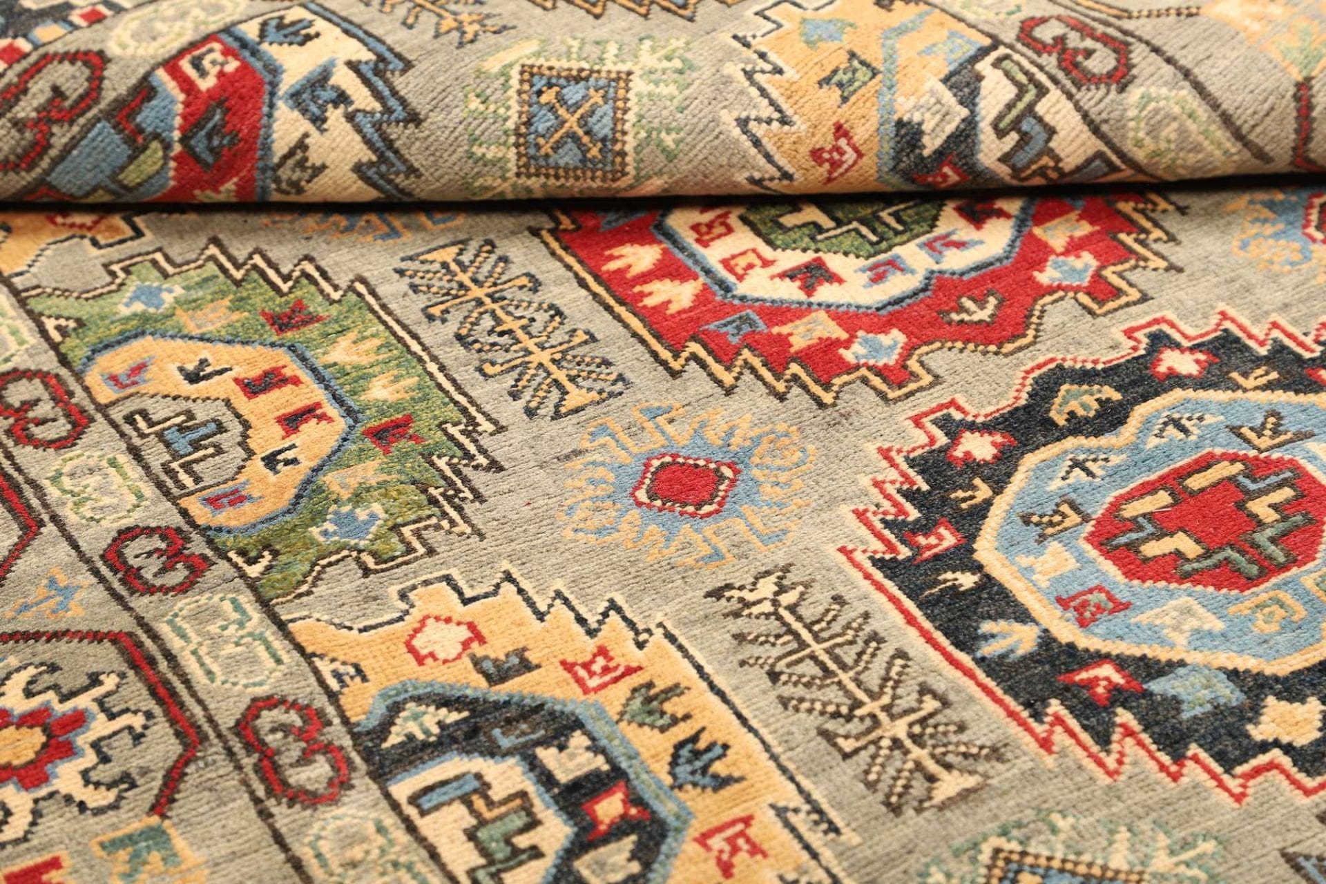 Kazak Orientteppich 125 × 178 cm aus Wolle, handgeknüpft