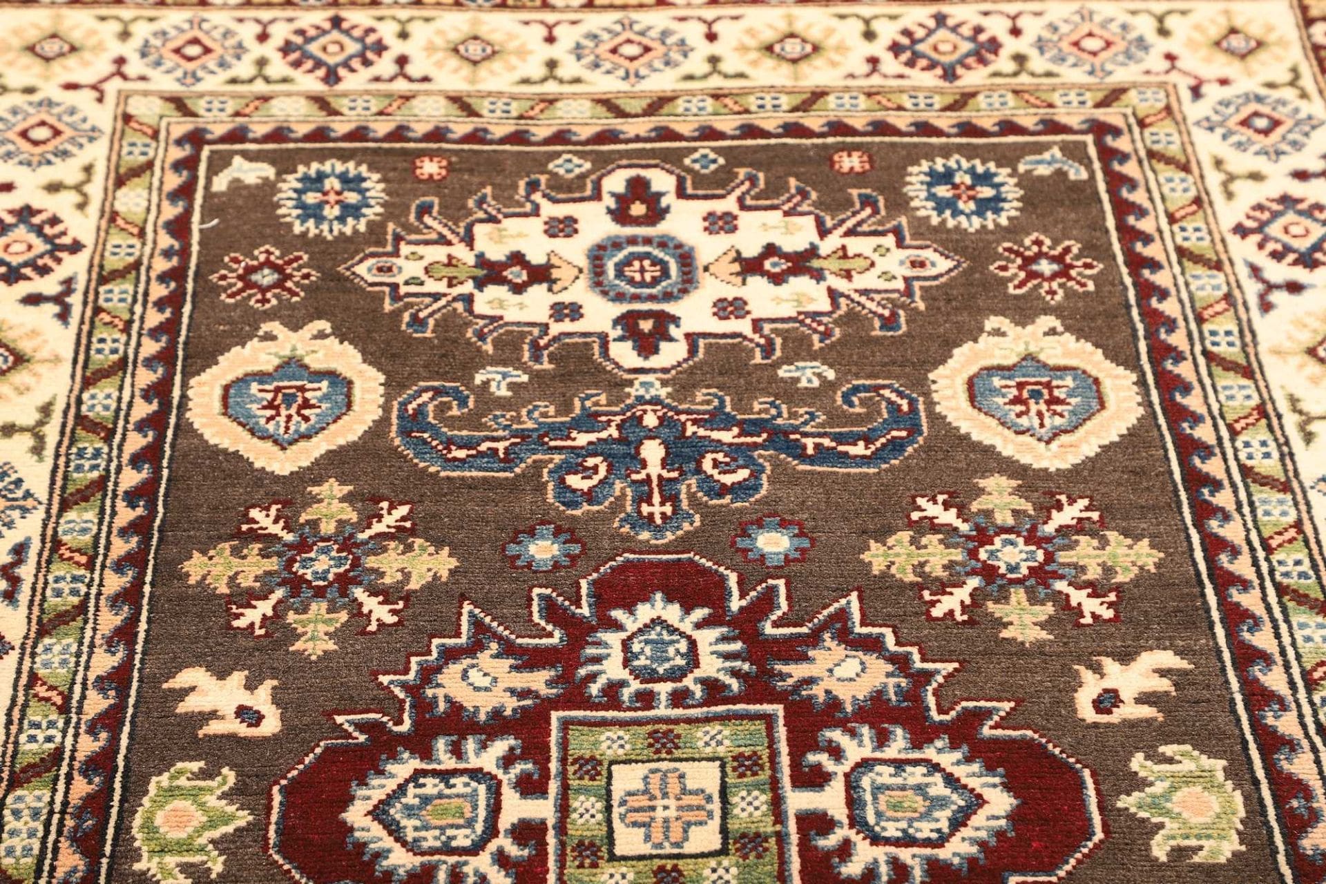 Kazak Orientteppich 122 × 187 cm aus Wolle, handgeknüpft