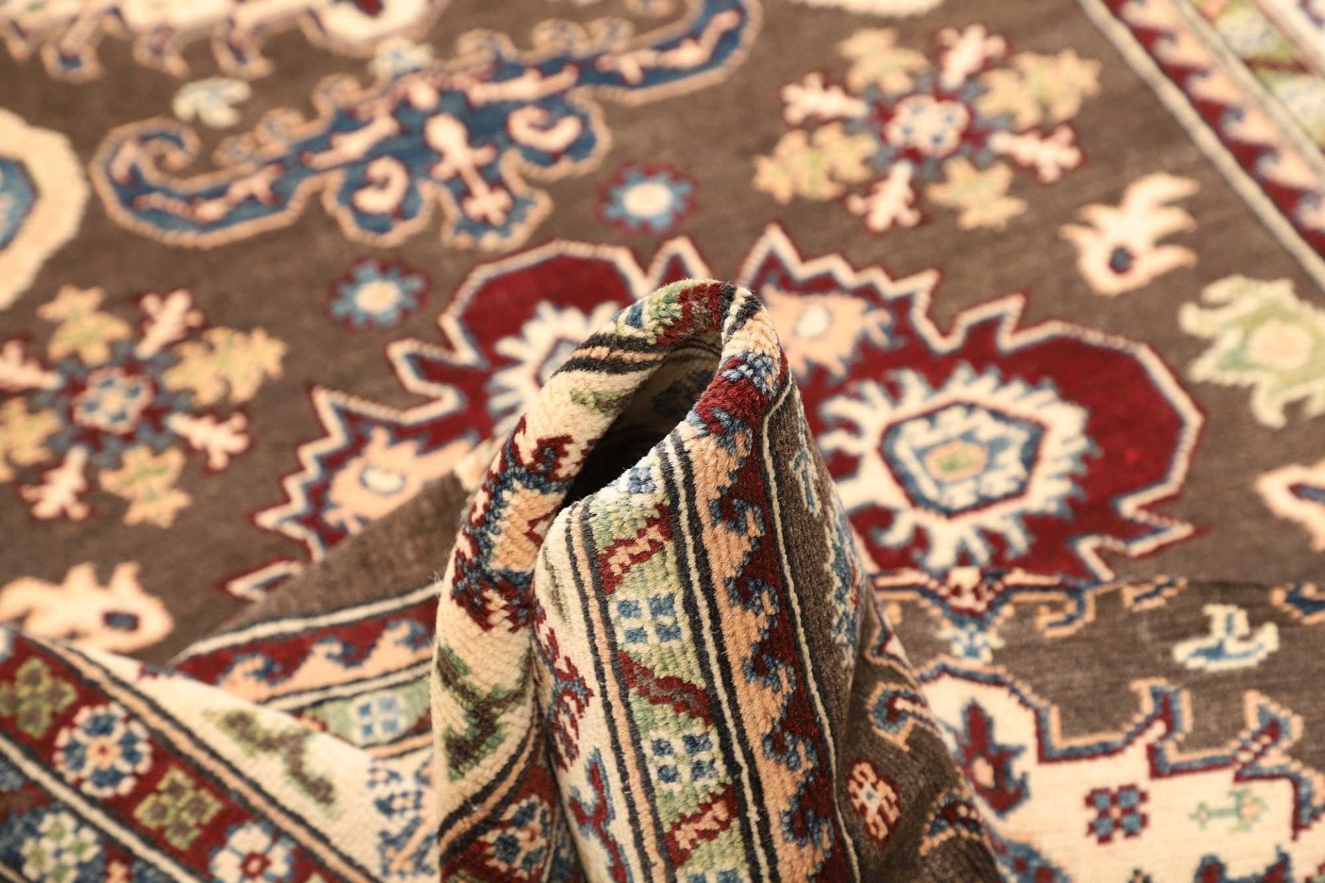 Kazak Orientteppich 122 × 187 cm aus Wolle, handgeknüpft