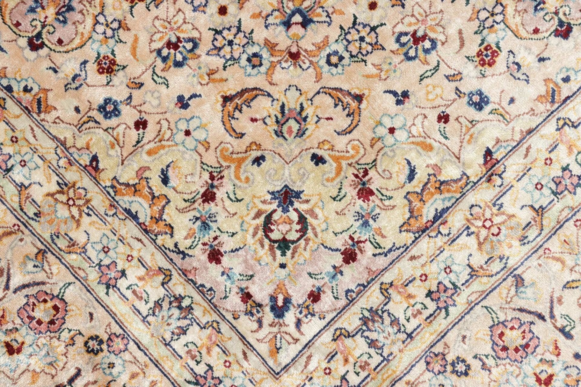 Ghom Perserteppich aus Iran, 141 × 200 cm