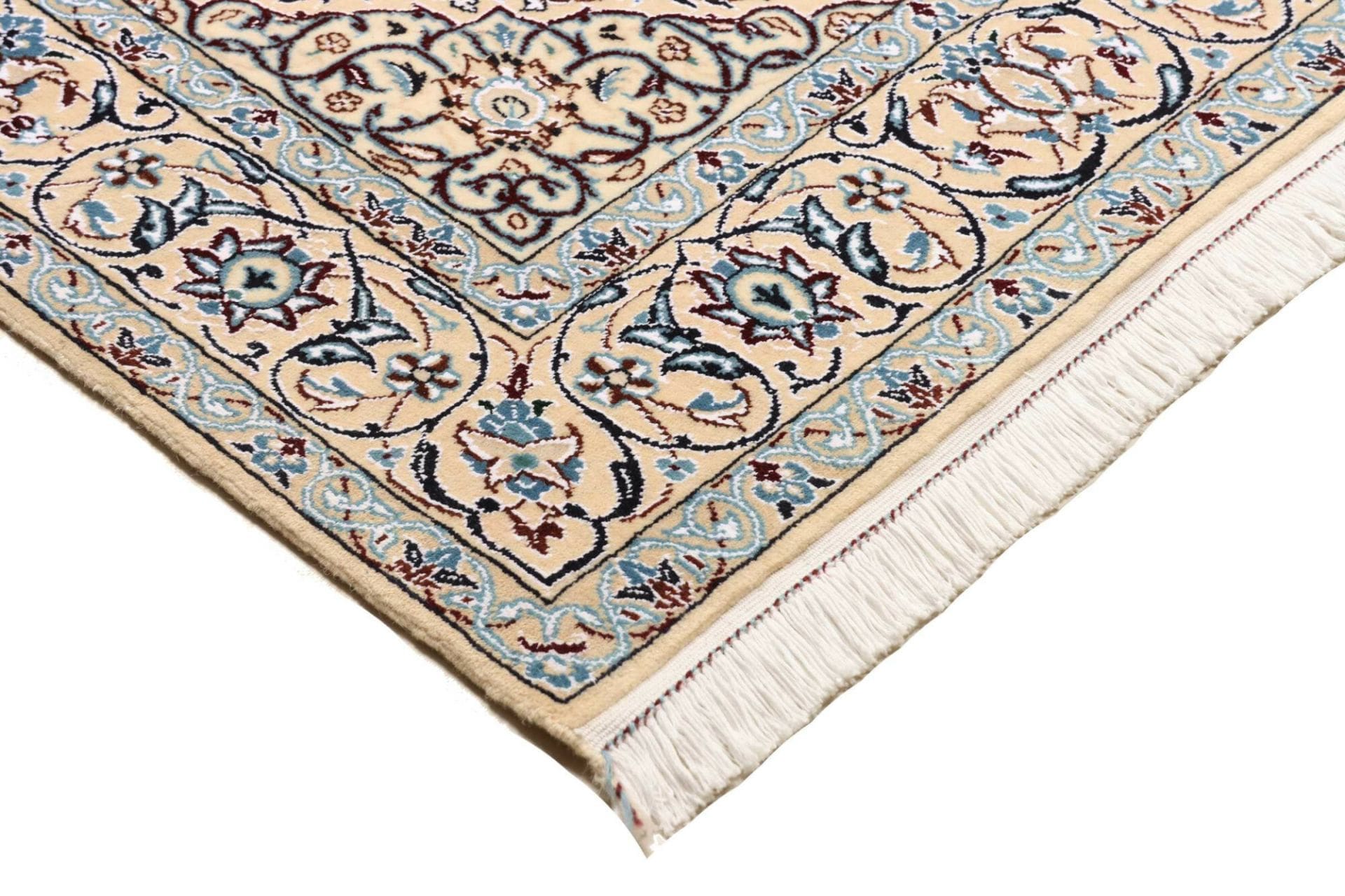Nain Perserteppich aus Iran, 133 × 218 cm