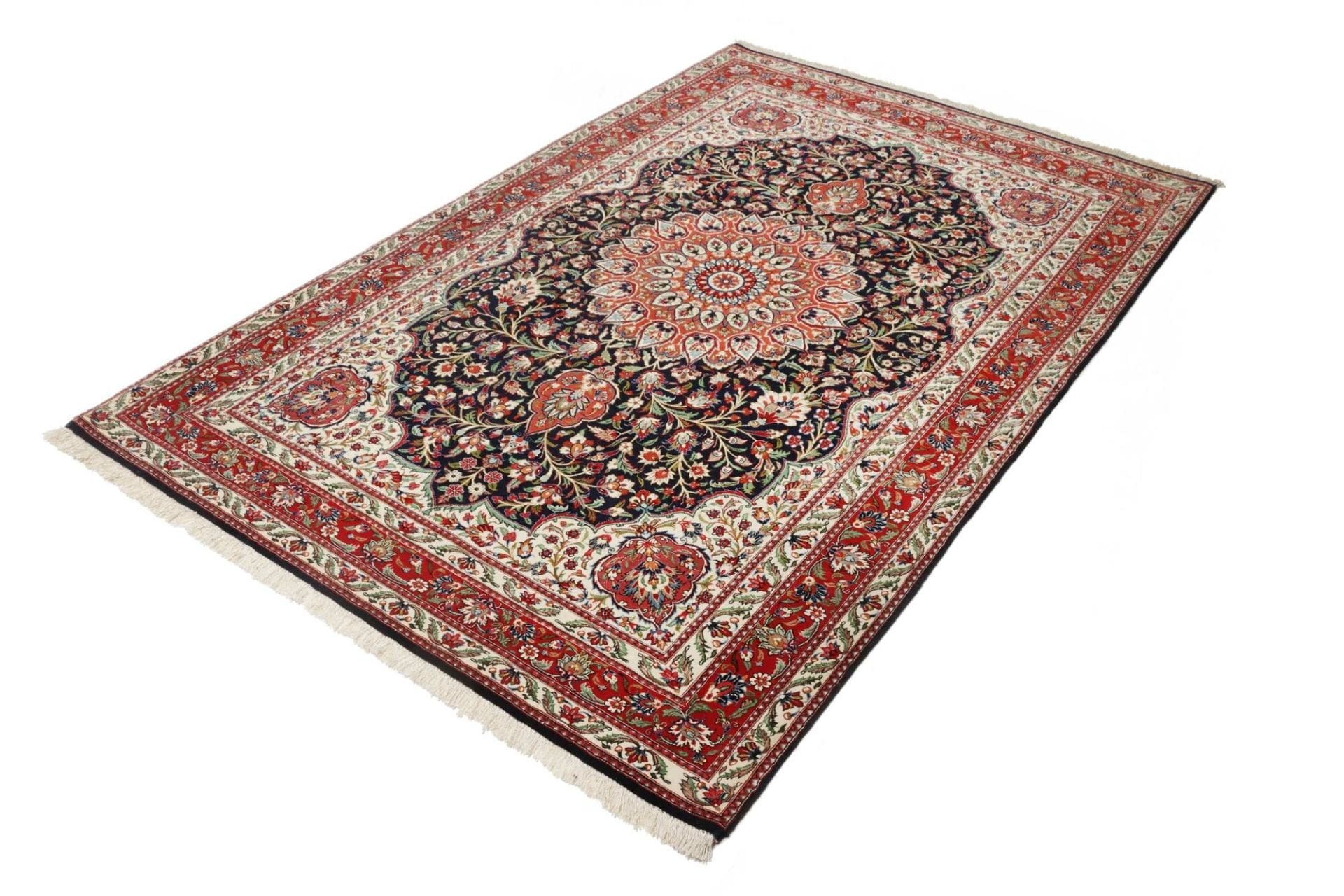 Isfahan Perserteppich aus Iran, 140 × 209 cm