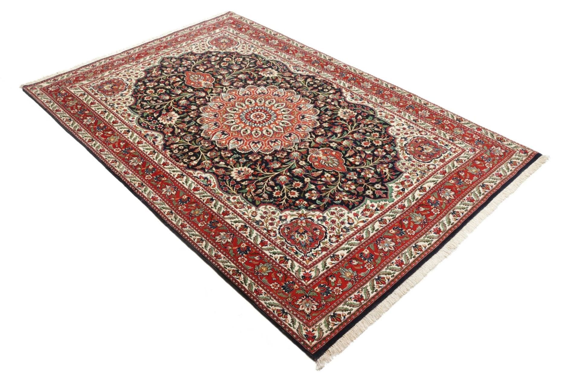 Isfahan Perserteppich aus Iran, 140 × 209 cm