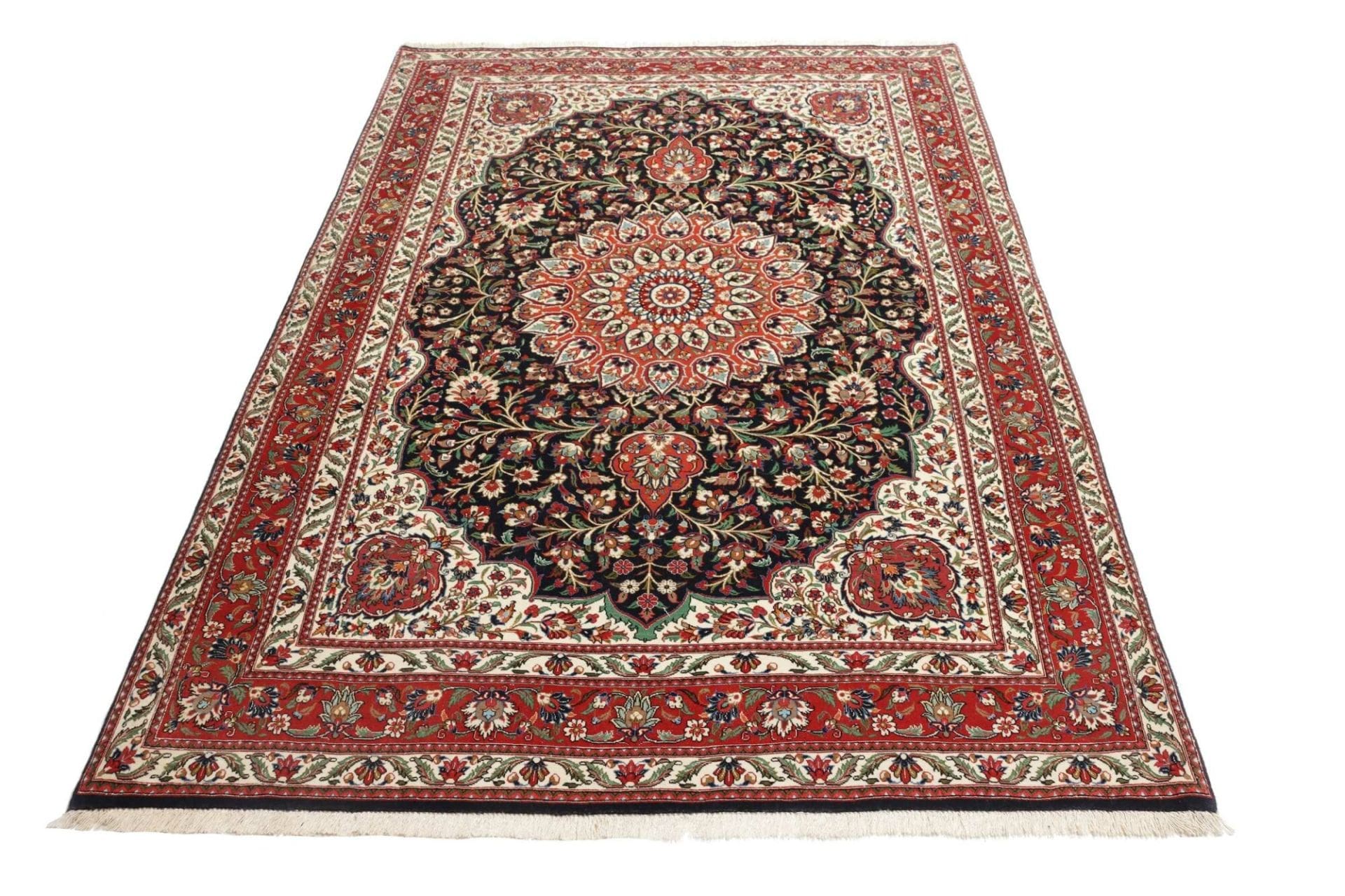 Isfahan Perserteppich aus Iran, 140 × 209 cm