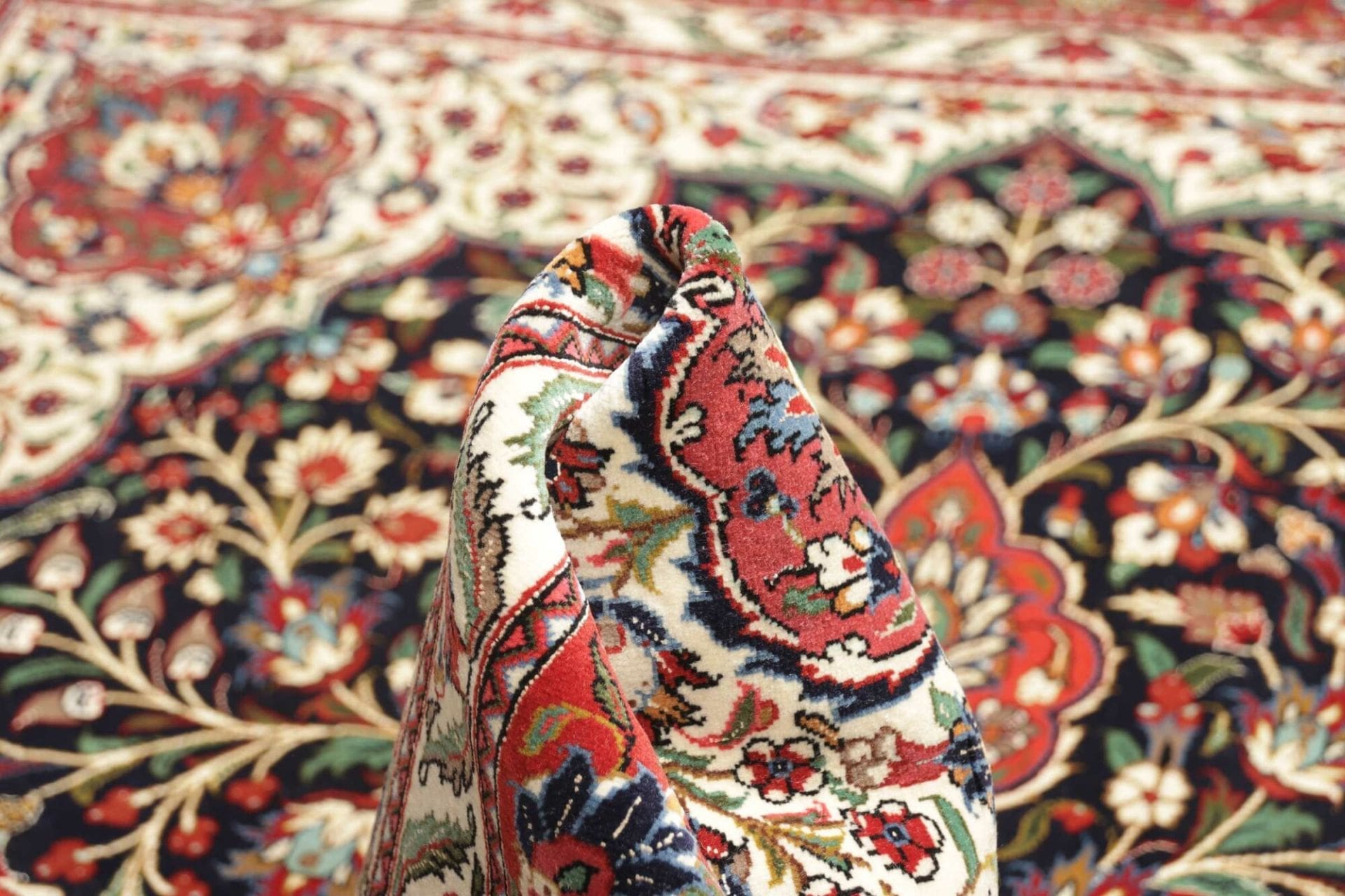 Isfahan Perserteppich aus Iran, 140 × 209 cm
