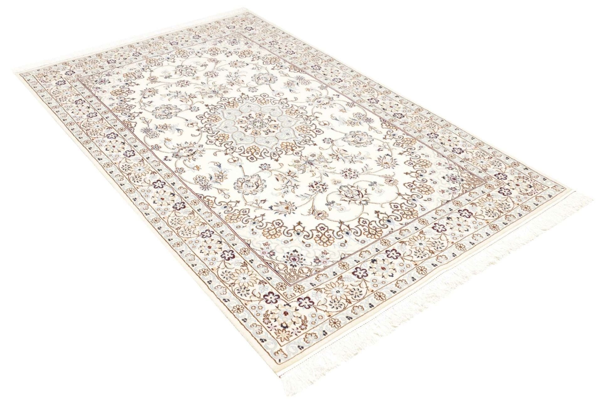Nain Perserteppich aus Iran, 131 × 208 cm