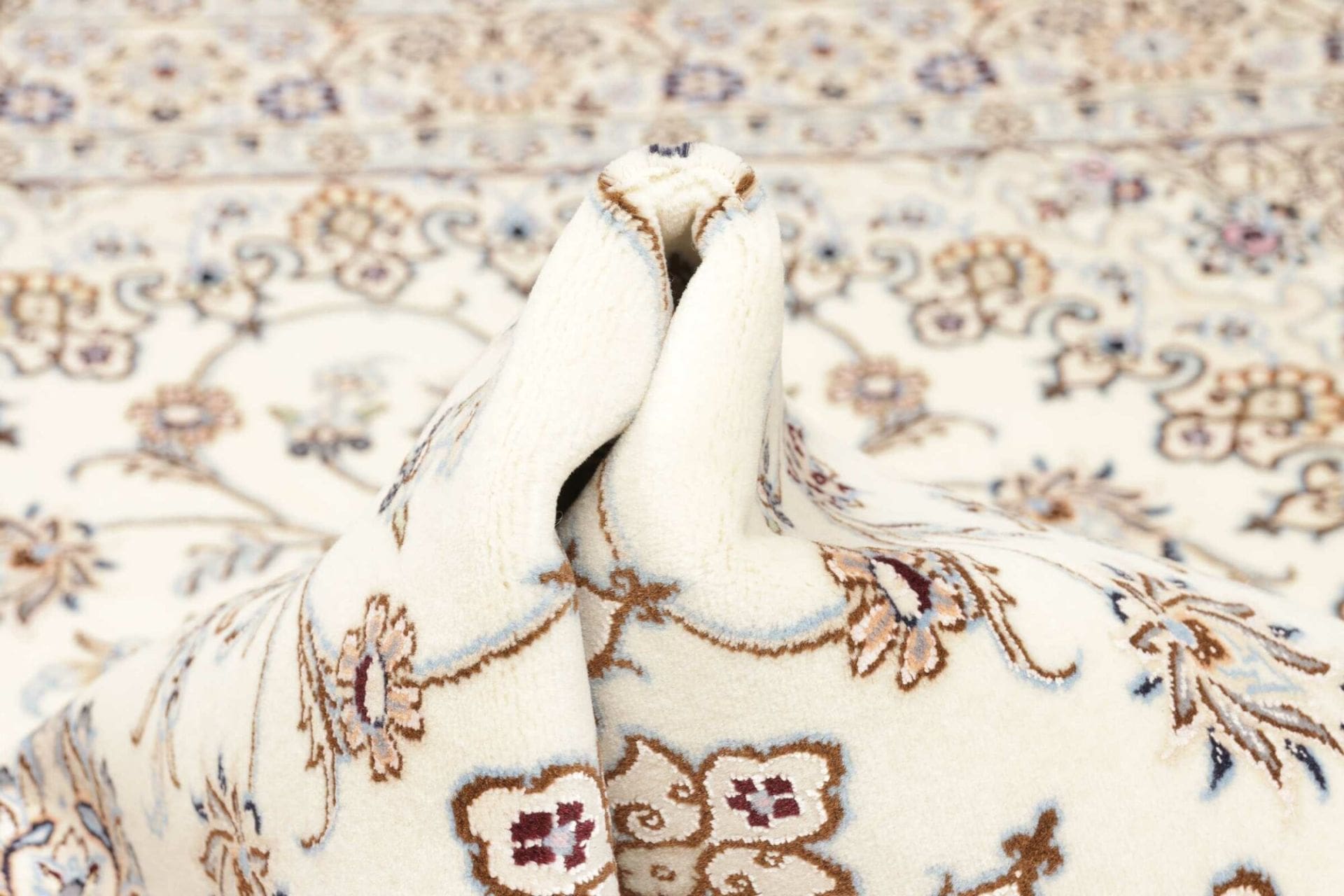 Nain Perserteppich aus Iran, 131 × 208 cm