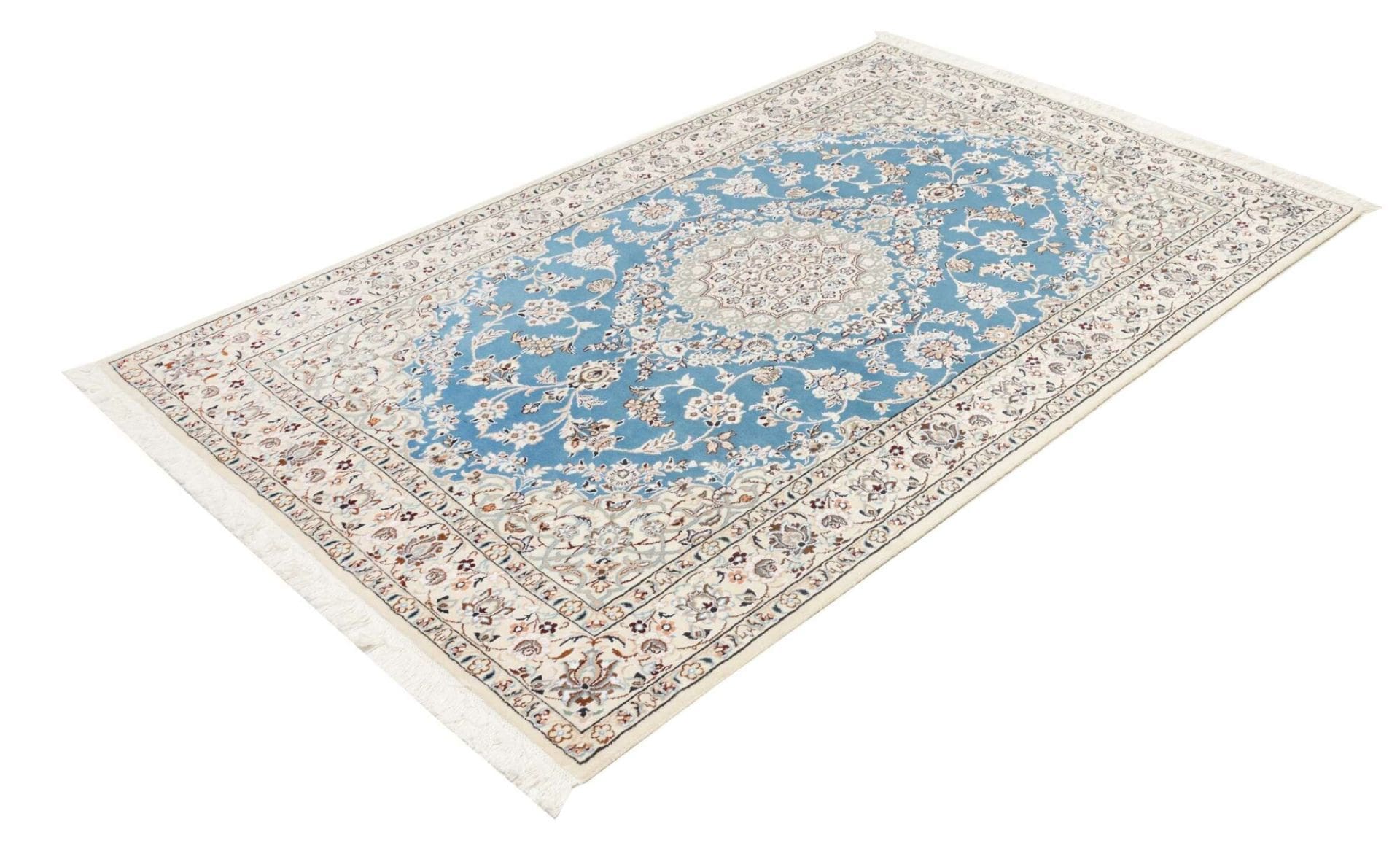 Handgeknüpfter Nain Perserteppich 133 × 206 cm