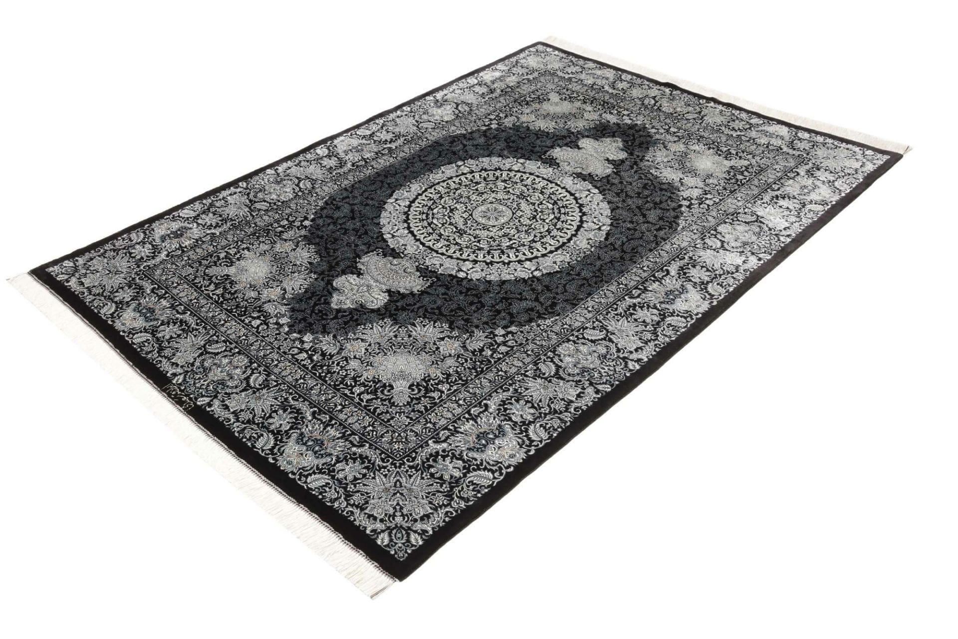 Ghom Perserteppich 141 × 195 cm aus Seide, handgeknüpft