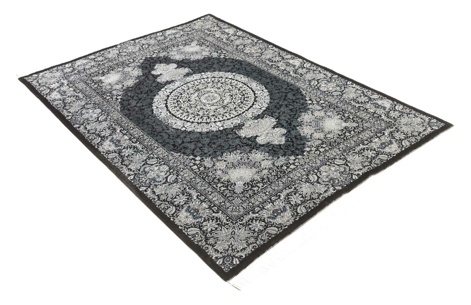 Ghom Perserteppich 141 × 195 cm aus Seide, handgeknüpft