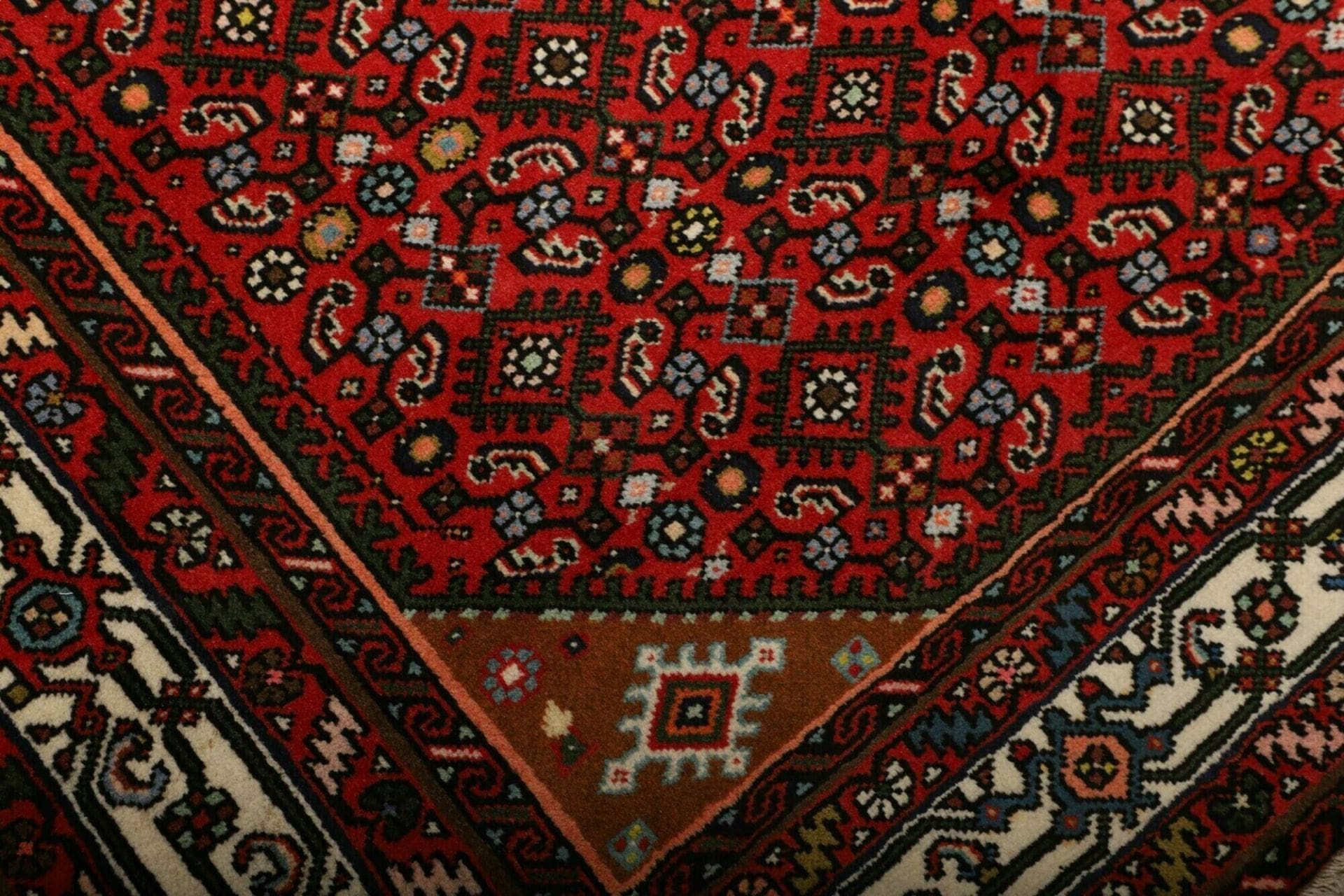 Handgeknüpfter Hamadan Perserteppich 153 × 198 cm