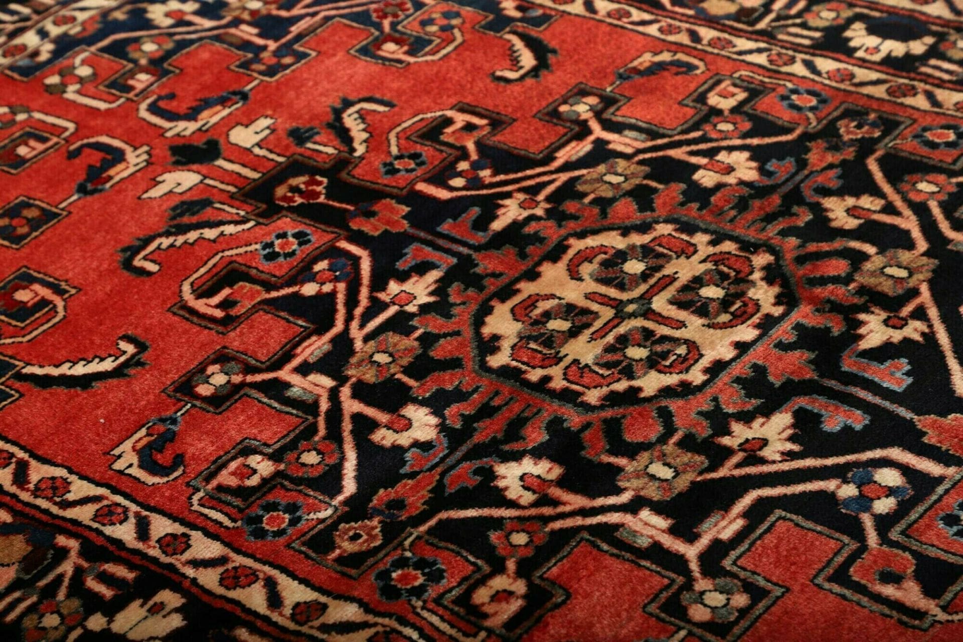 Hamadan Herati Perserteppich aus Iran, 135 × 195 cm