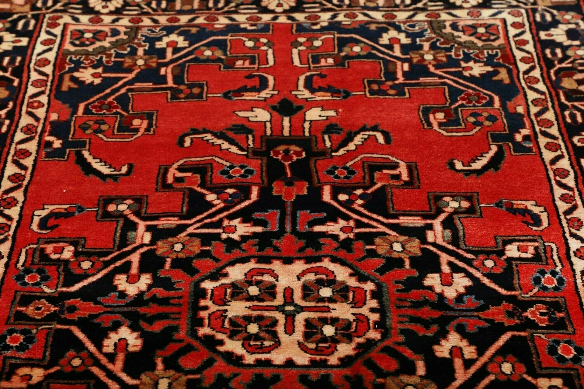 Hamadan Herati Perserteppich aus Iran, 135 × 195 cm