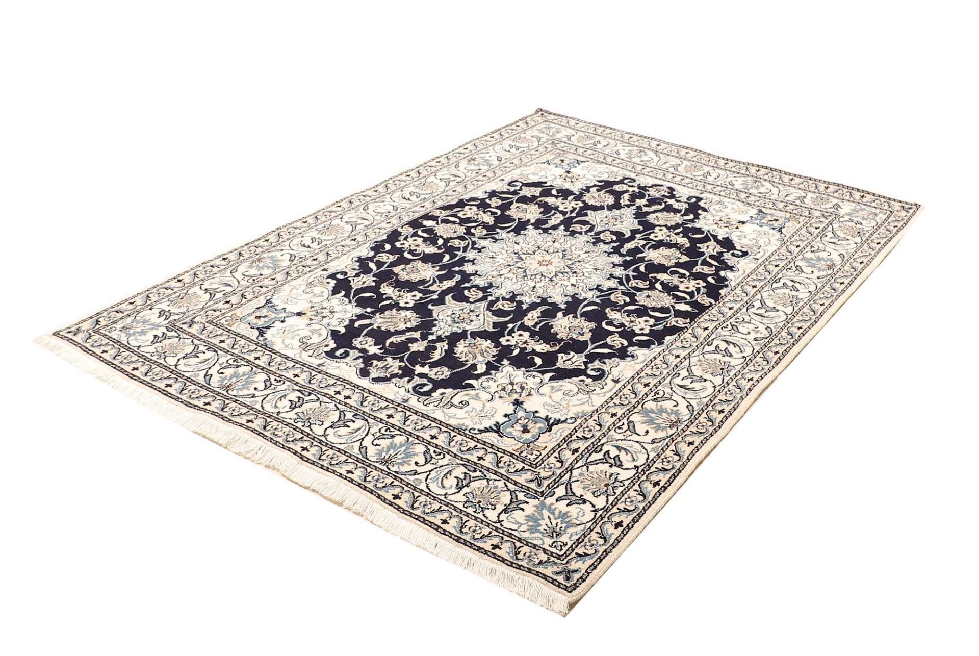 Nain Perserteppich aus Iran, 153 × 210 cm