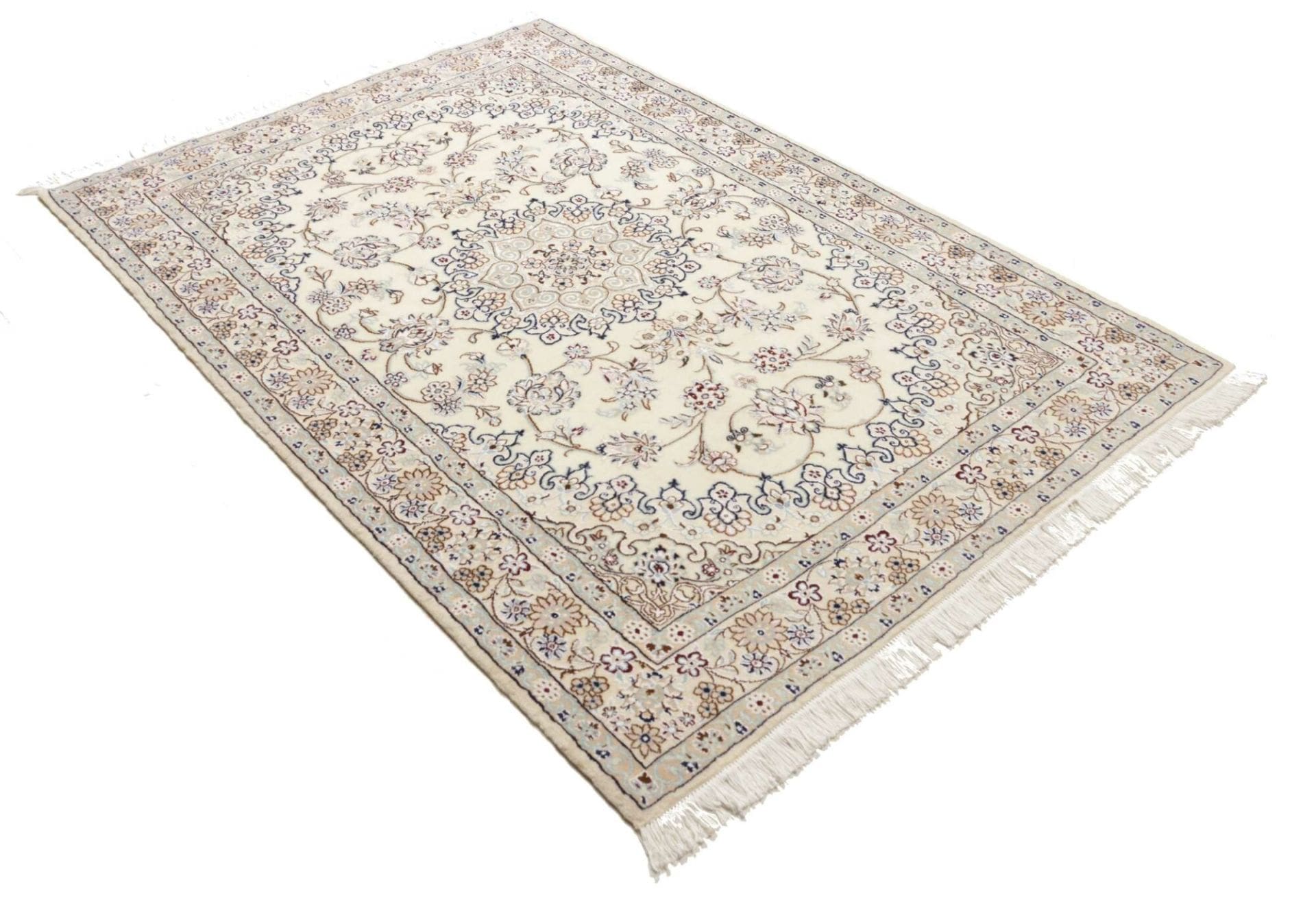 Nain Perserteppich 137 × 202 cm aus Wolle, handgeknüpft
