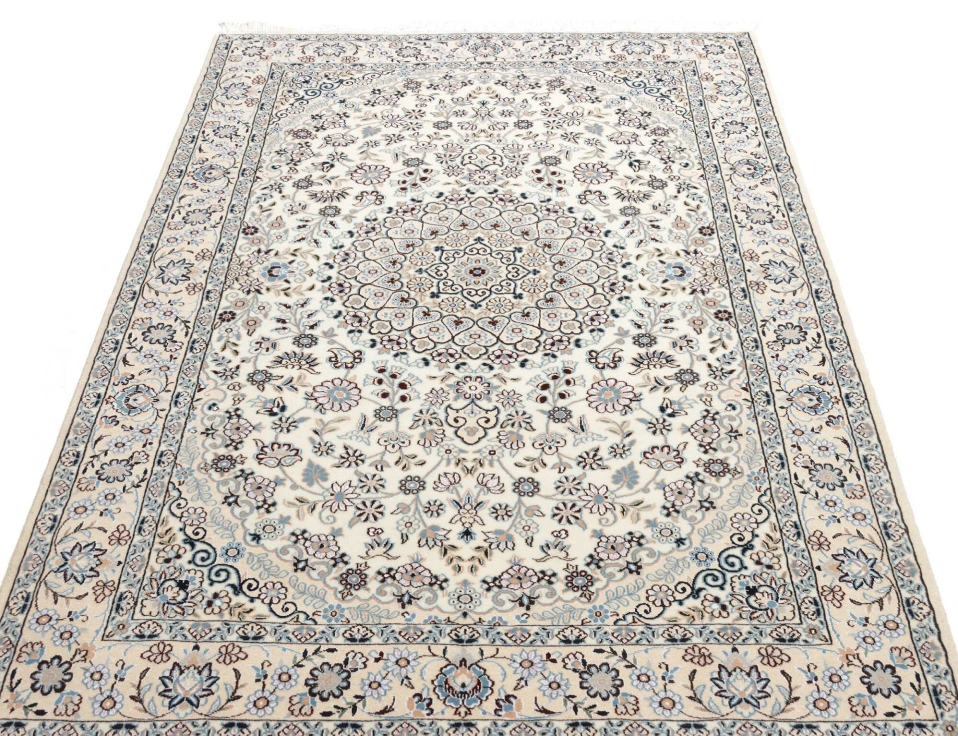 Nain Perserteppich 141 × 208 cm aus Wolle, handgeknüpft