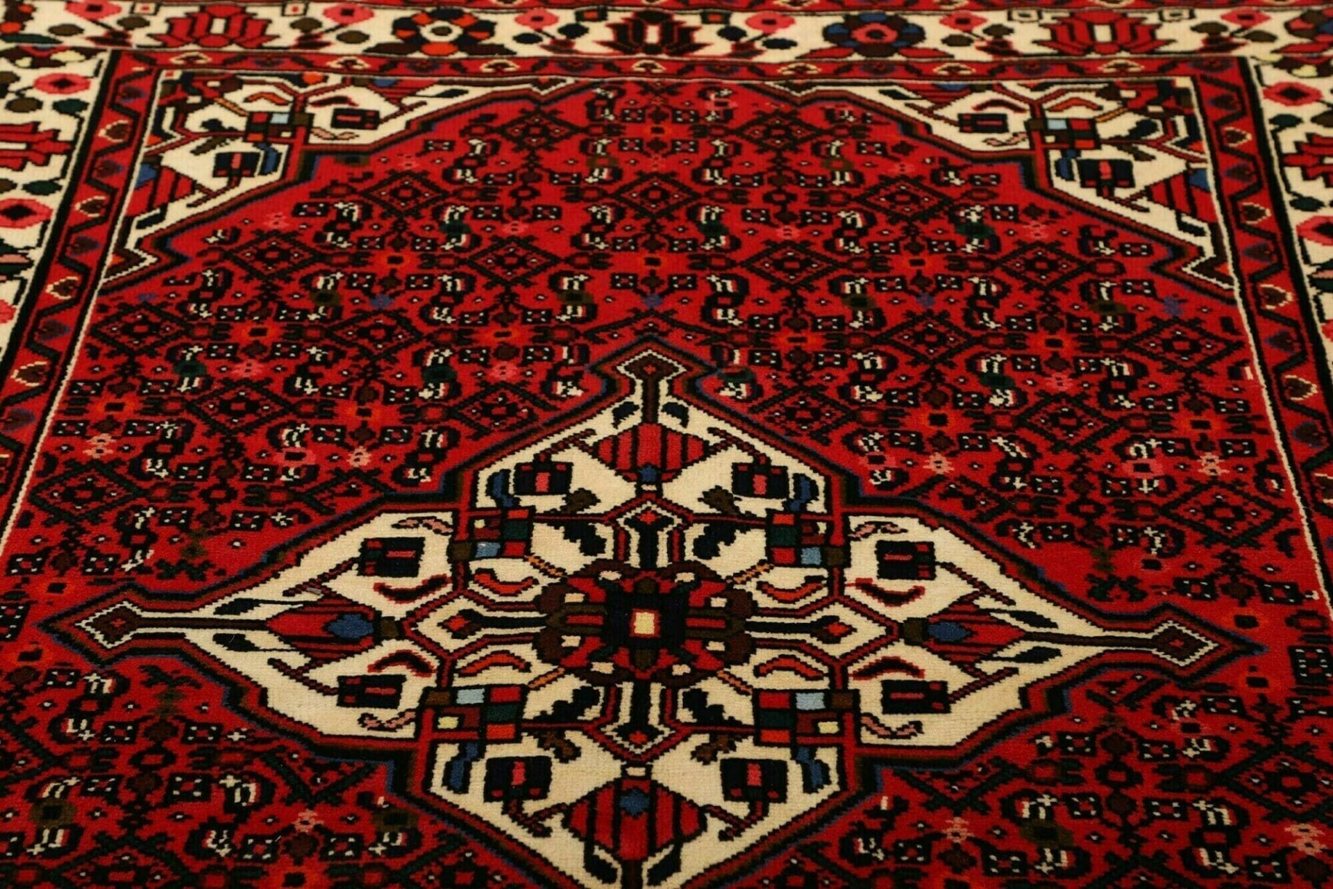 Handgeknüpfter Hamadan Herati Perserteppich 149 × 198 cm