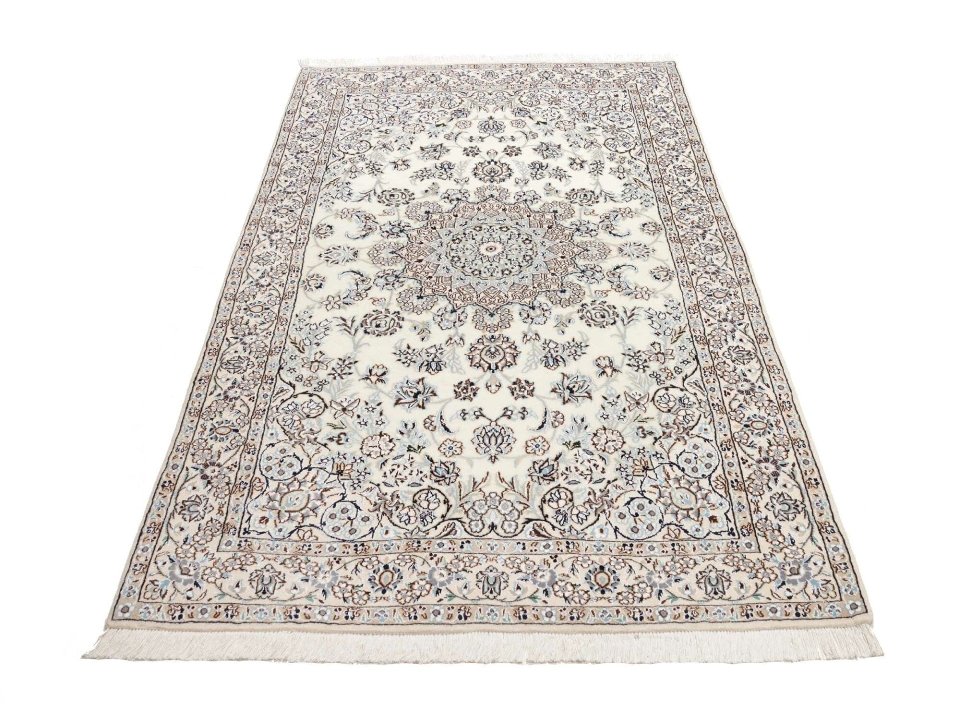 Handgeknüpfter Nain Perserteppich 136 × 220 cm