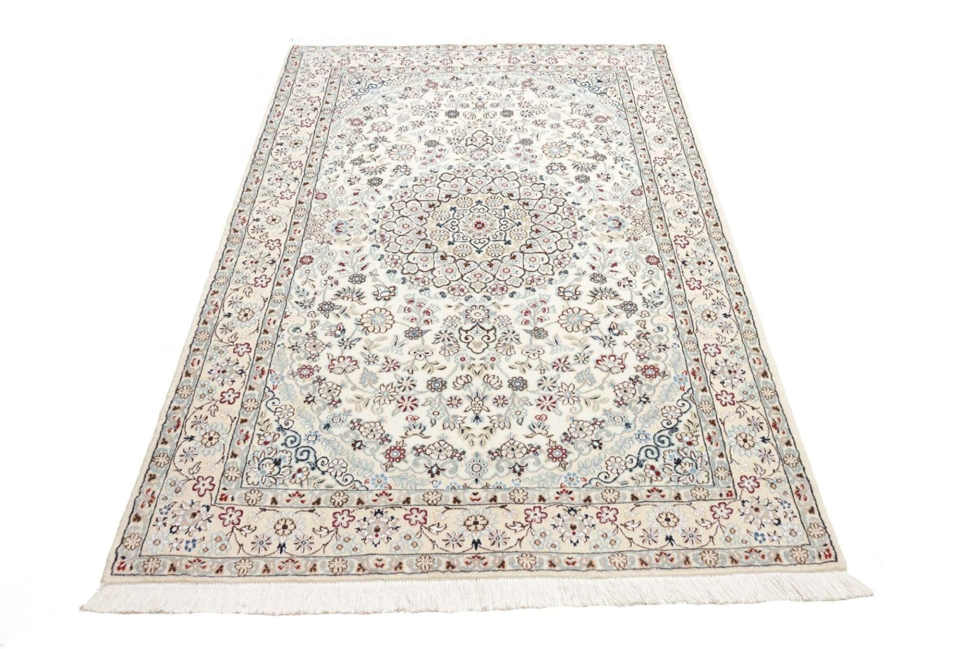 Handgeknüpfter Nain Perserteppich 133 × 210 cm