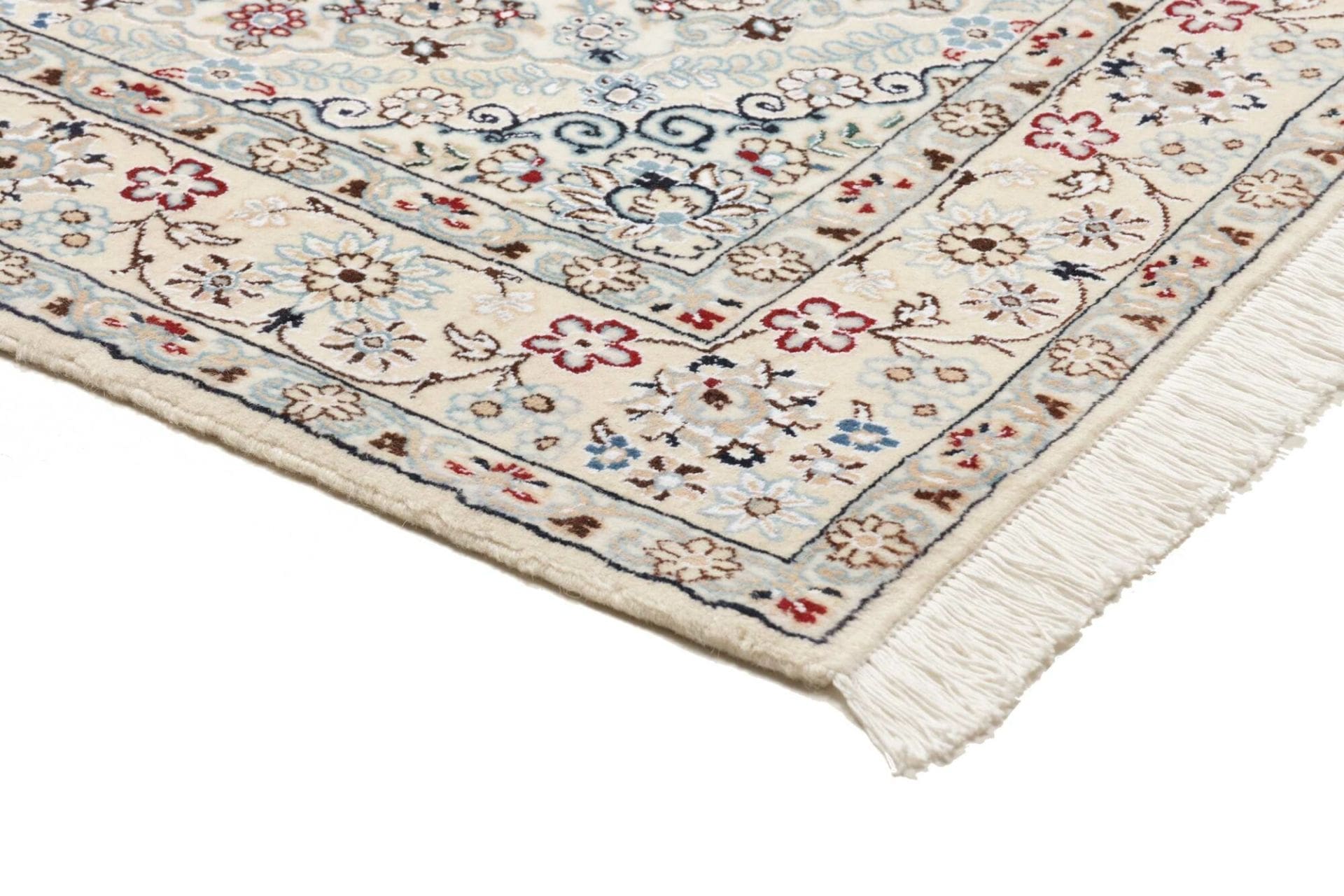 Handgeknüpfter Nain Perserteppich 133 × 210 cm