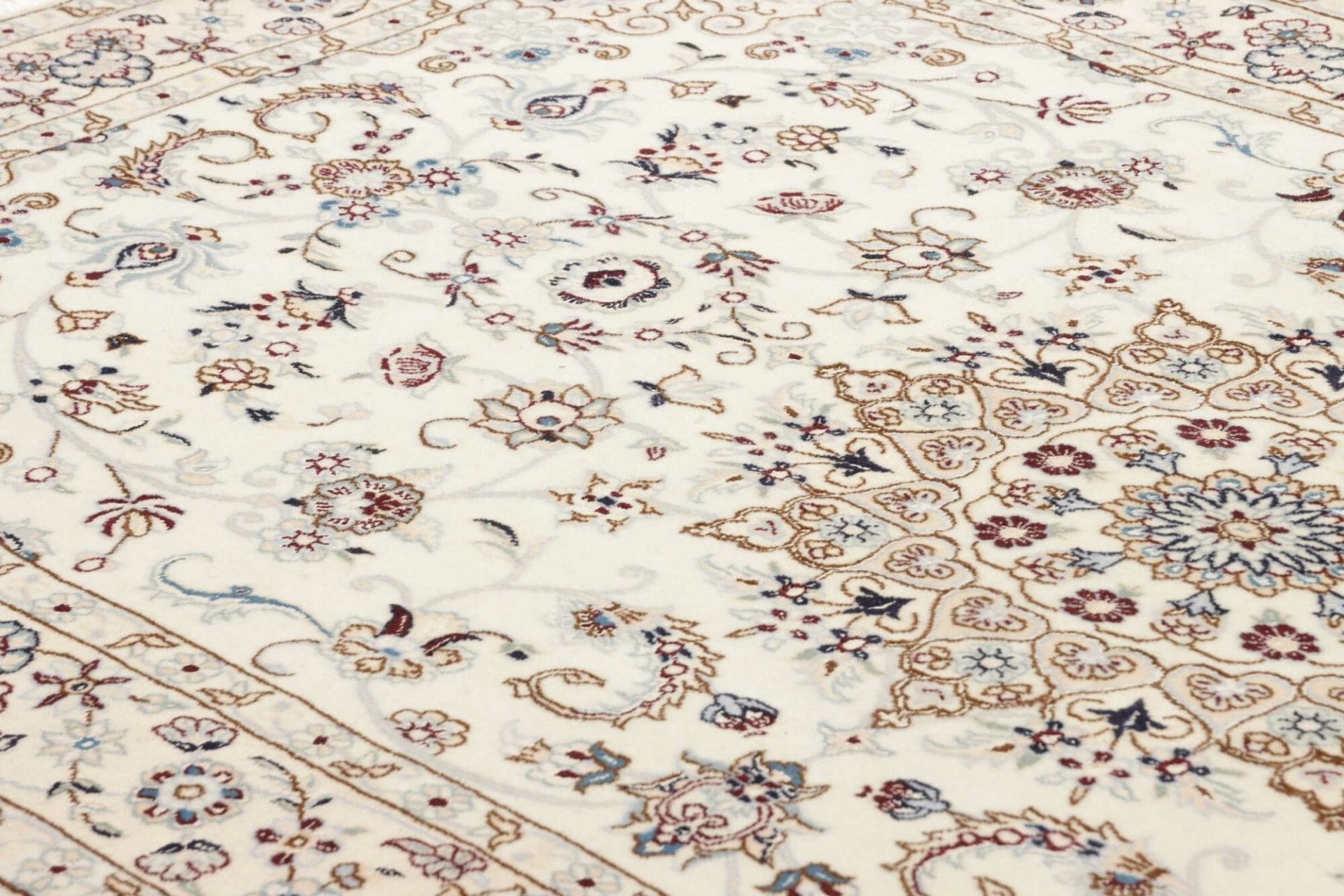 Nain Perserteppich aus Iran, 128 × 210 cm