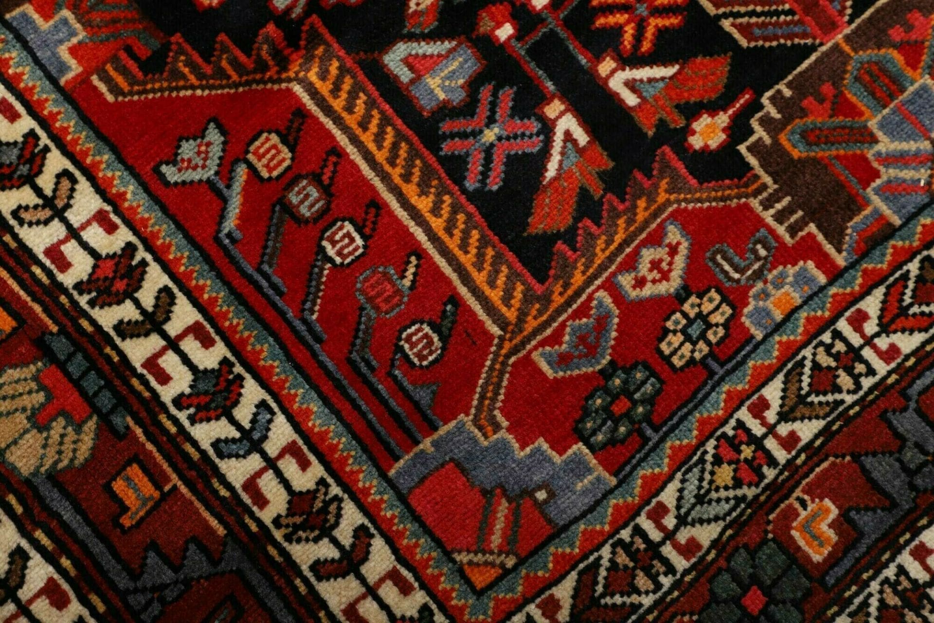 Hamadan Perserteppich aus Iran, 136 × 210 cm