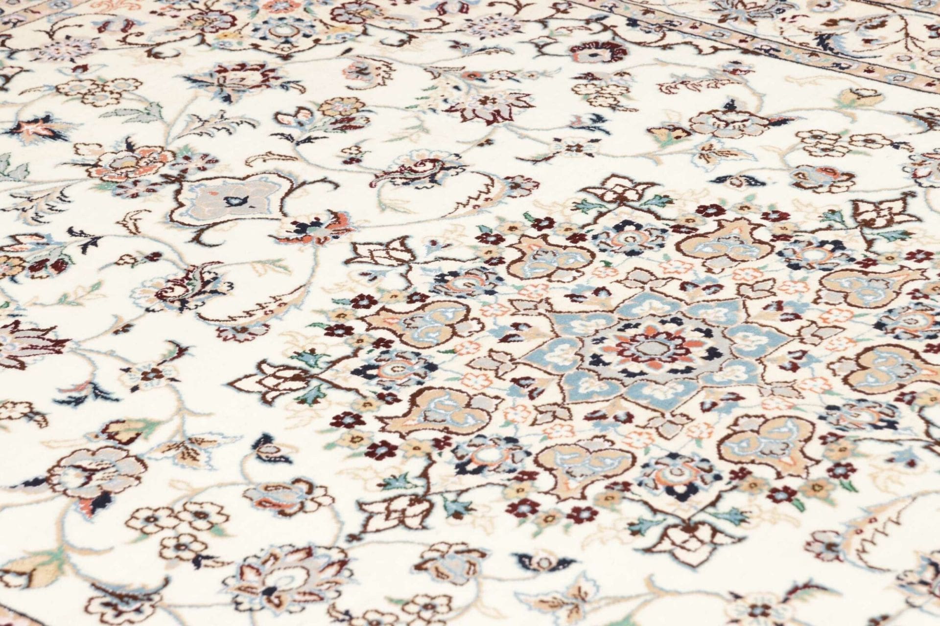 Nain Perserteppich aus Iran, 141 × 214 cm