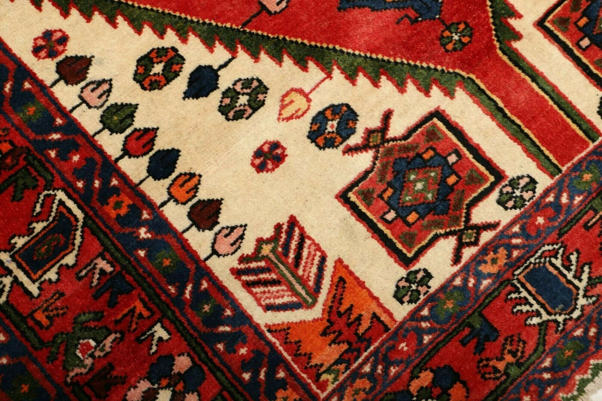 Handgeknüpfter Hamadan Perserteppich 139 × 203 cm