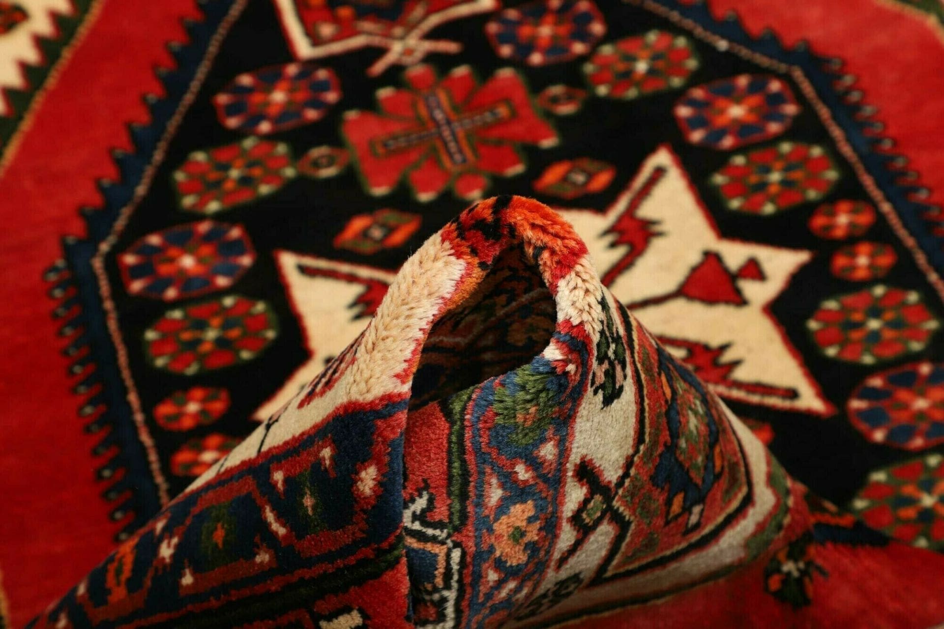 Handgeknüpfter Hamadan Perserteppich 139 × 203 cm