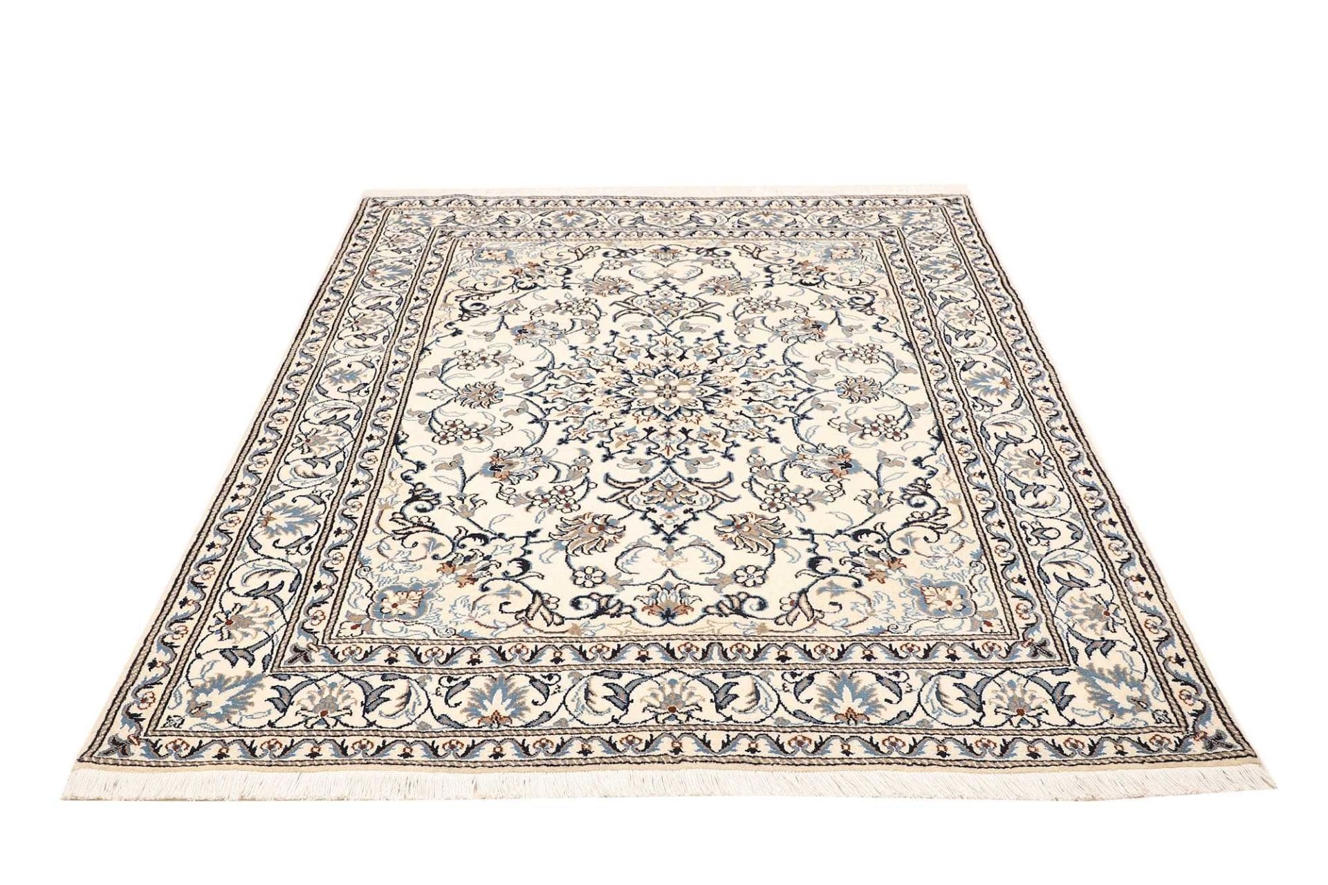 Nain Perserteppich aus Iran, 155 × 198 cm