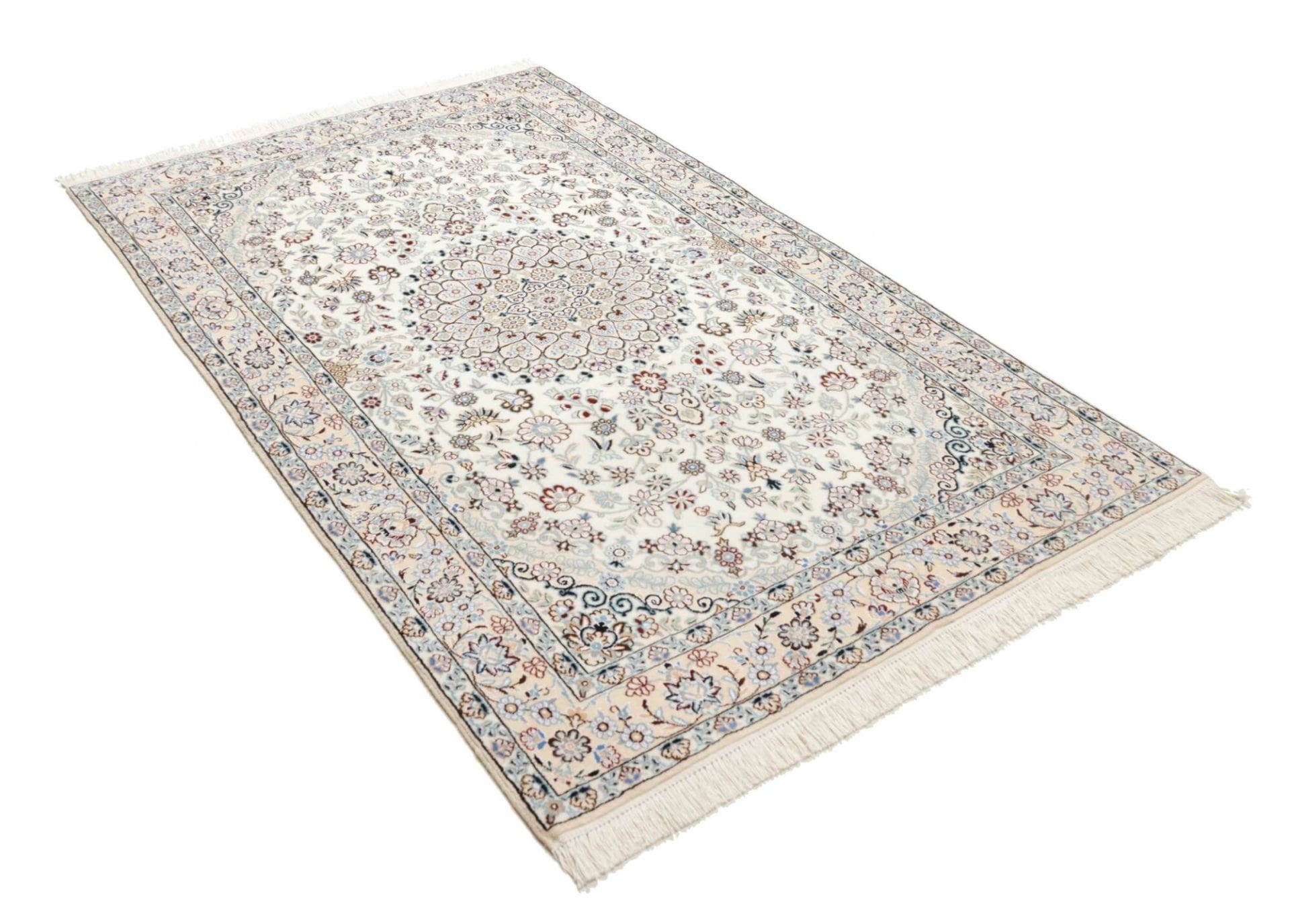 Nain Perserteppich 133 × 220 cm aus Wolle, handgeknüpft