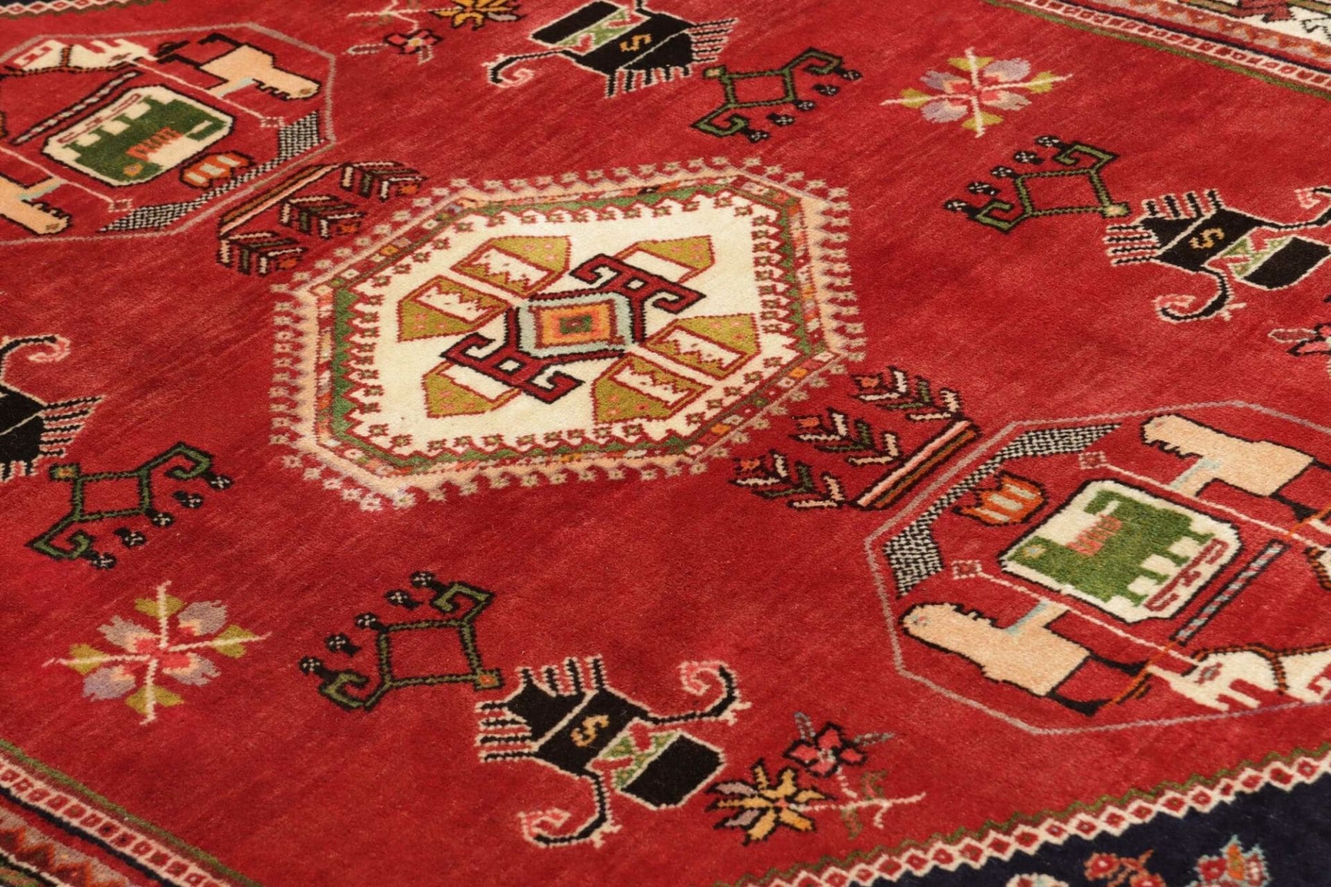 Qashqai Perserteppich aus Iran, 125 × 174 cm