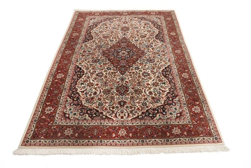 Isfahan Perserteppich aus Iran, 141 × 212 cm